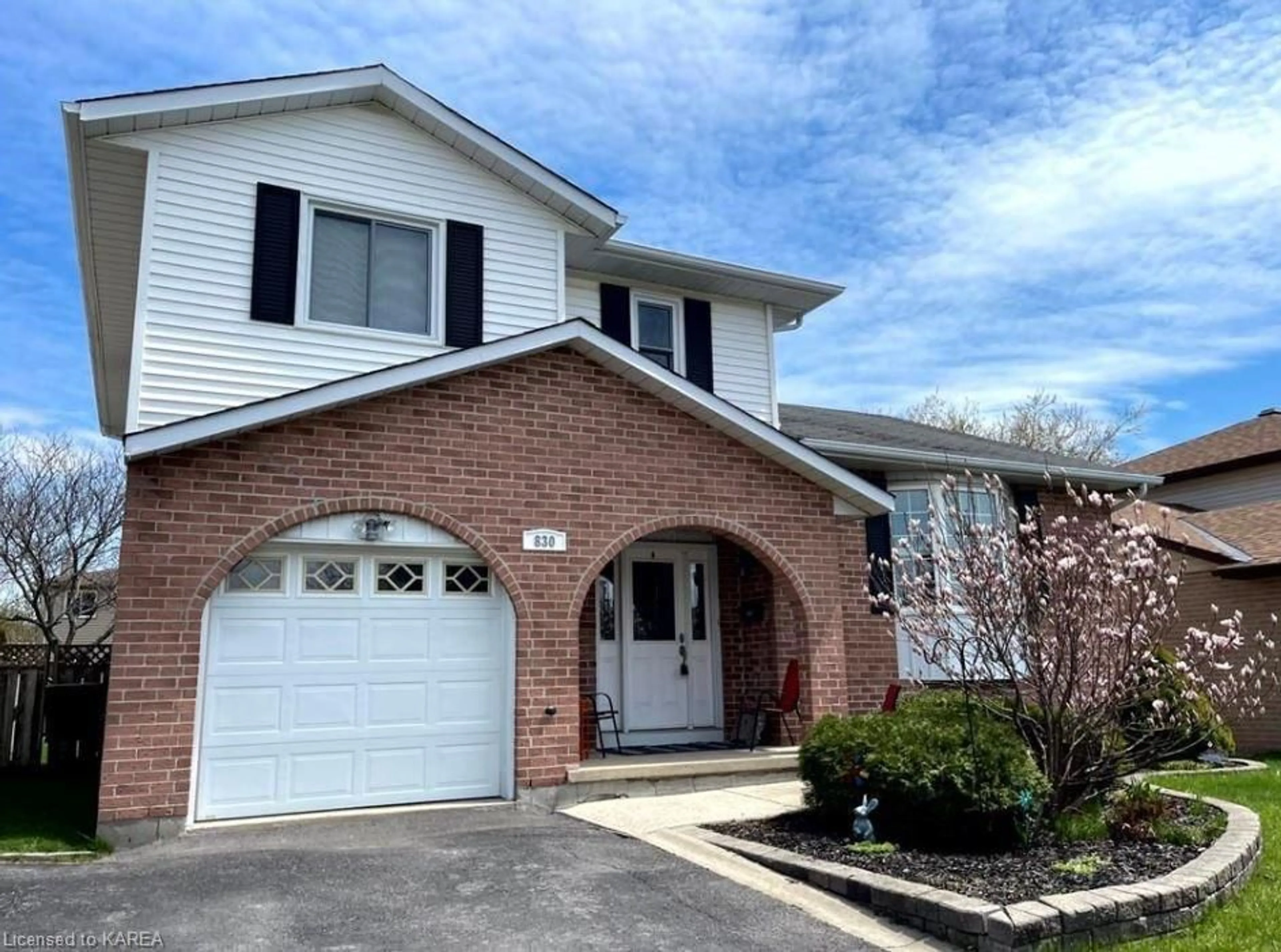 Home with brick exterior material for 830 Brandy Crt, Kingston Ontario K7M 8J7