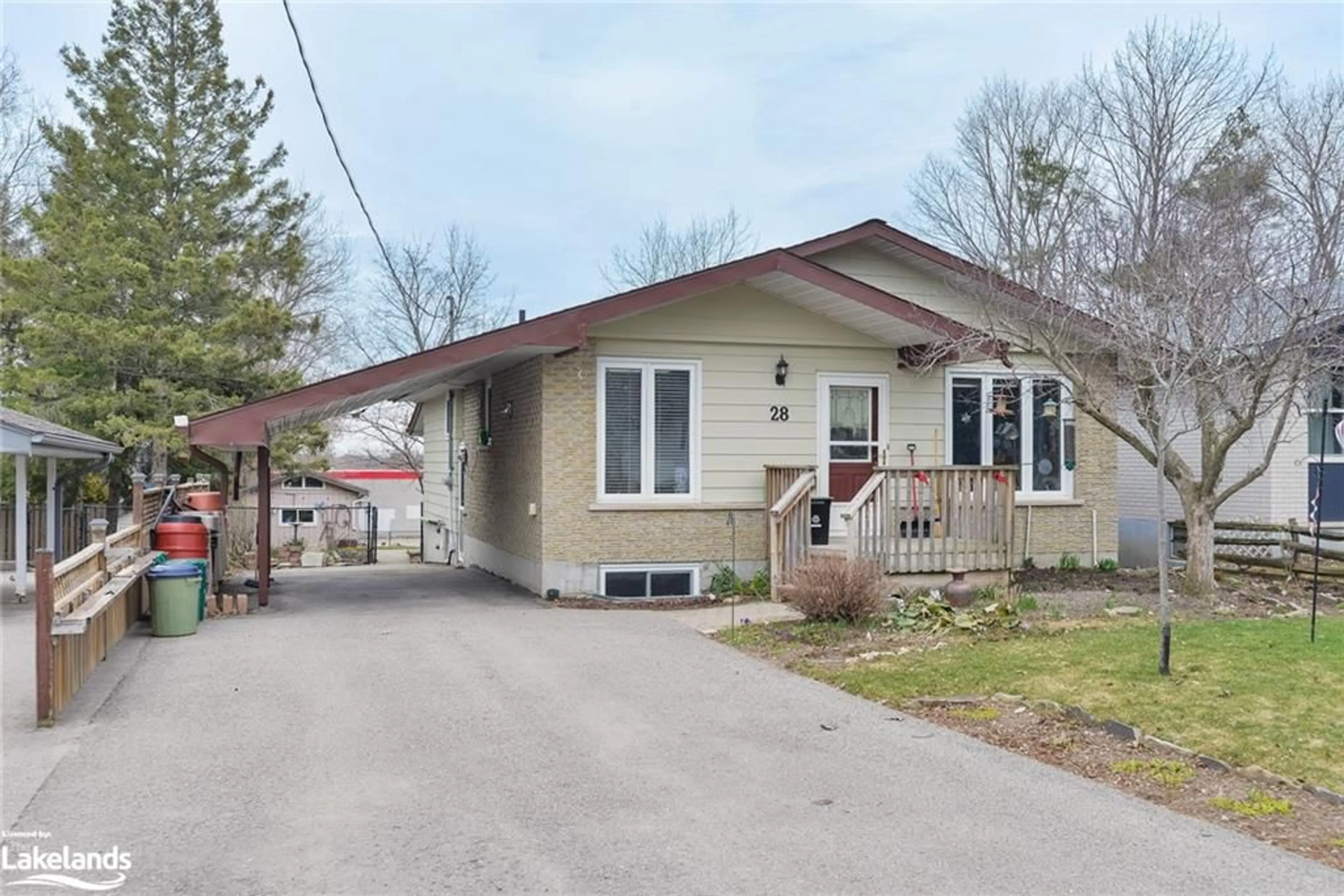 Frontside or backside of a home for 28 Carleton St, Orillia Ontario L3V 6S7