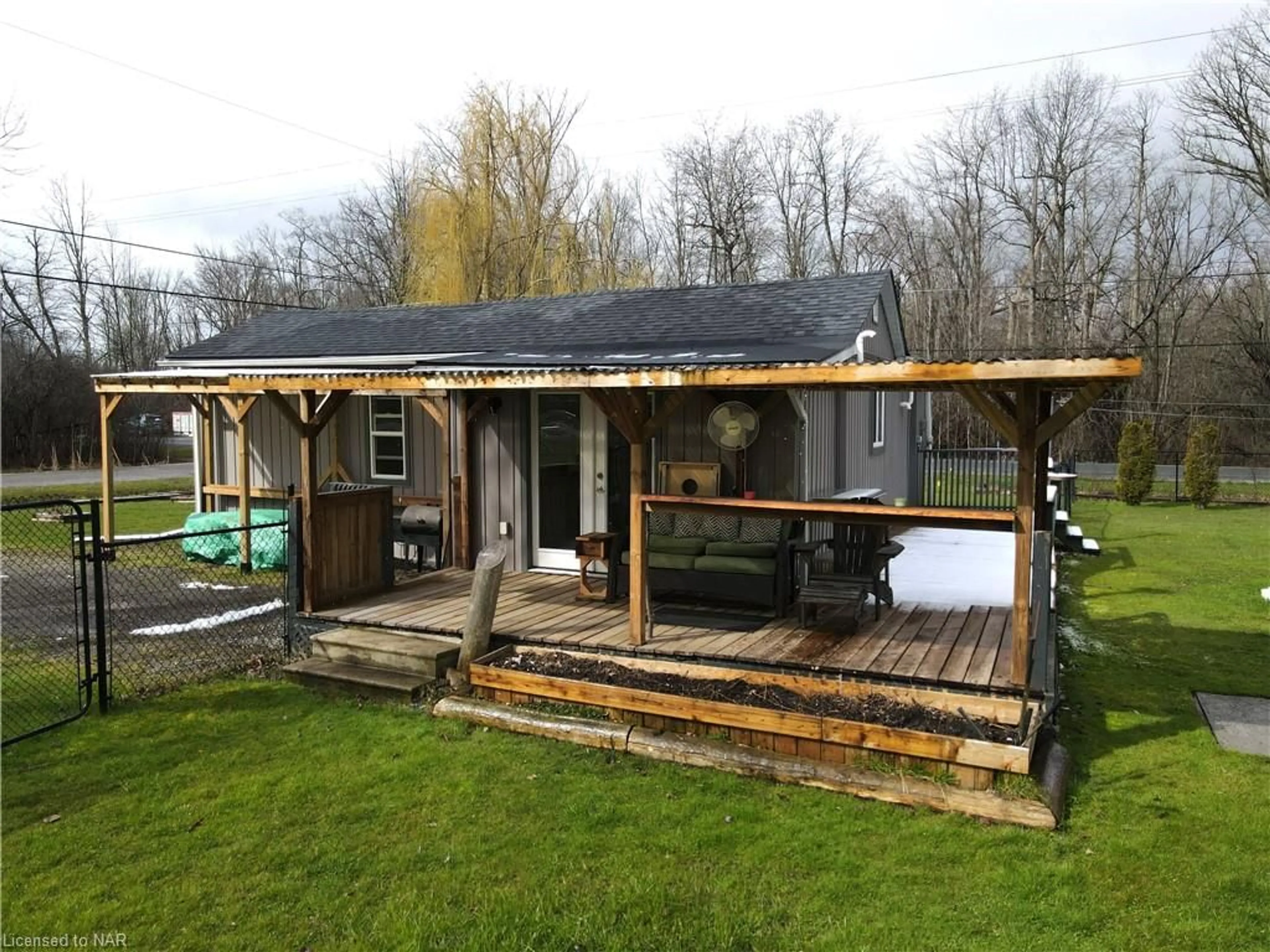 Cottage for 452 Rosehill Rd, Fort Erie Ontario L2A 5M4