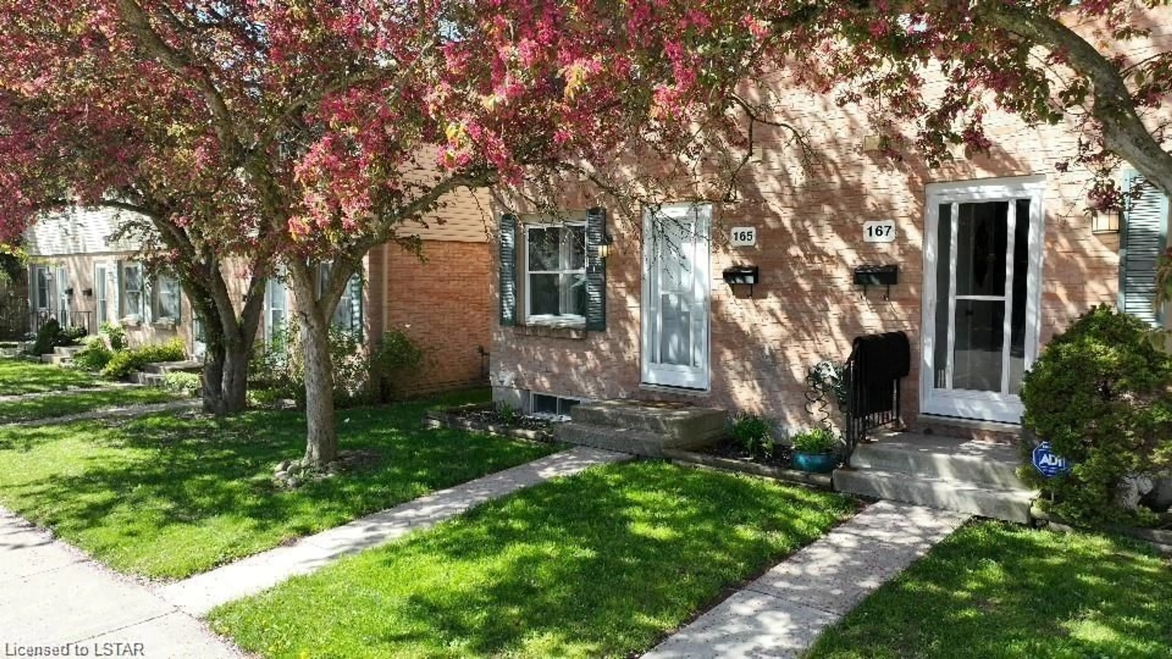 A pic from exterior of the house or condo for 1247 Huron Rd #165, London Ontario N5Y 4X7