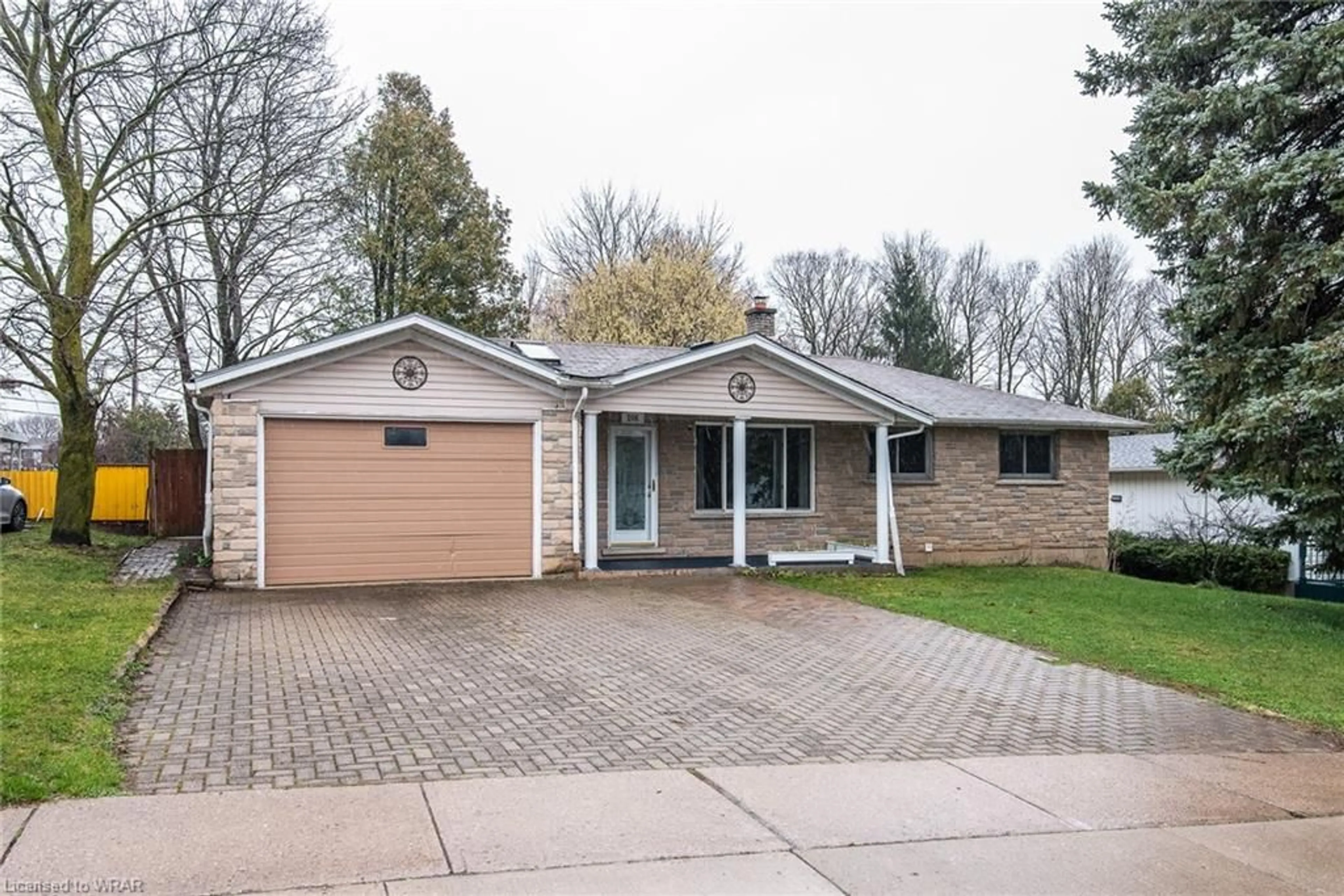 Frontside or backside of a home for 206 Winston Blvd, Cambridge Ontario N3C 1M3