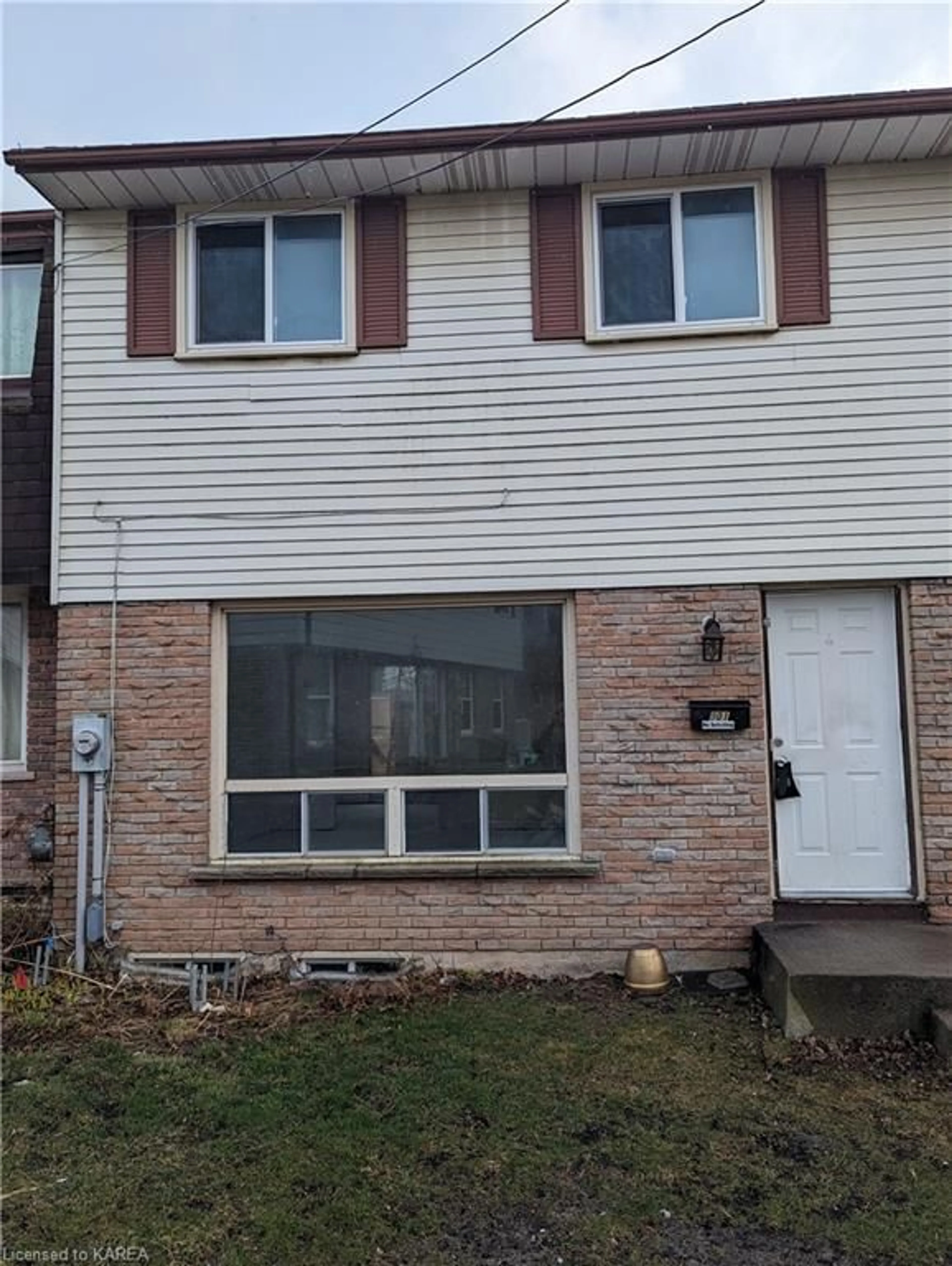 A pic from exterior of the house or condo for 901 Oakview Ave #25, Kingston Ontario K7M 6V4