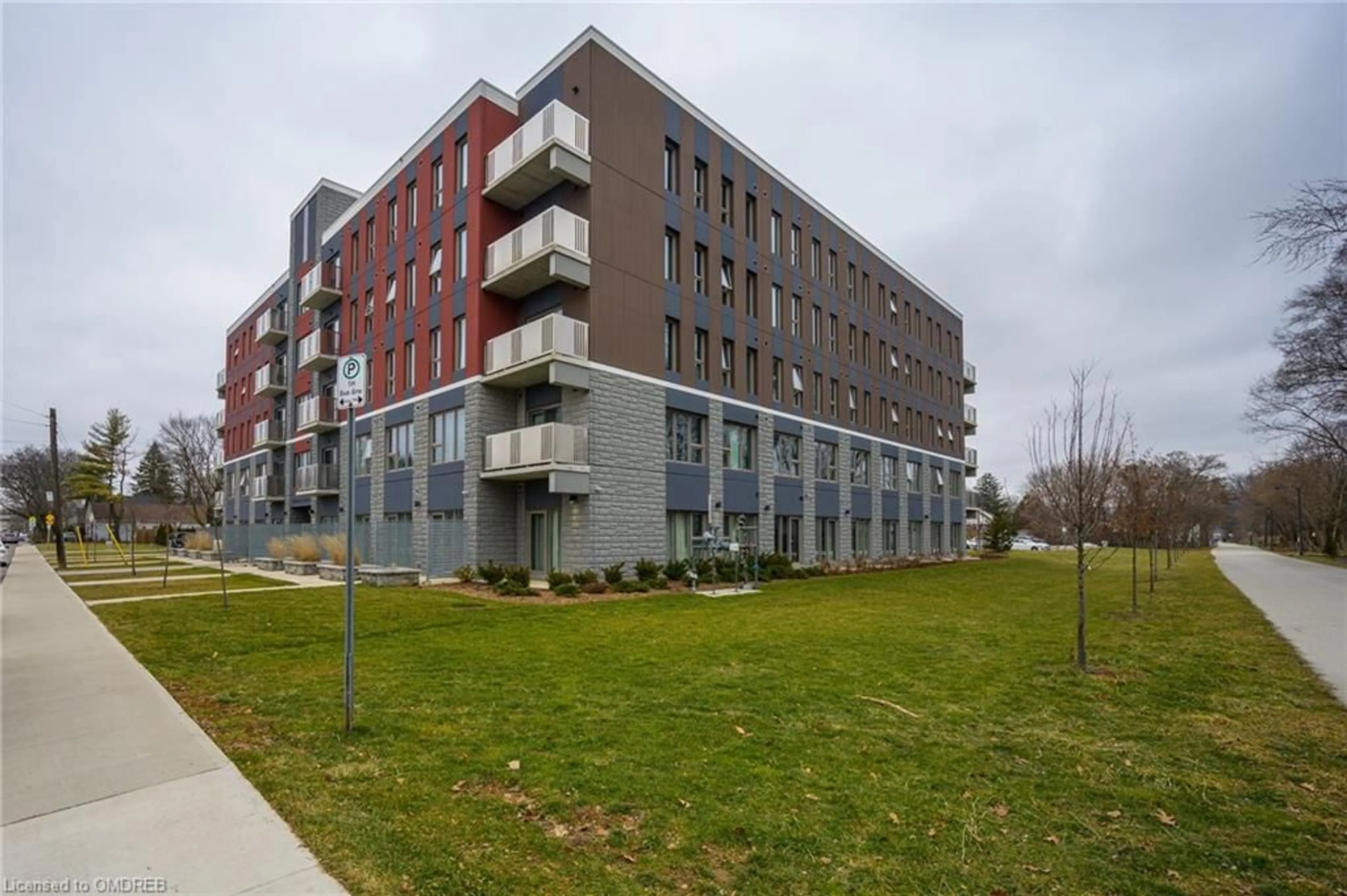 A pic from exterior of the house or condo for 77 Leland Street St #111, Hamilton Ontario L8S 3A1