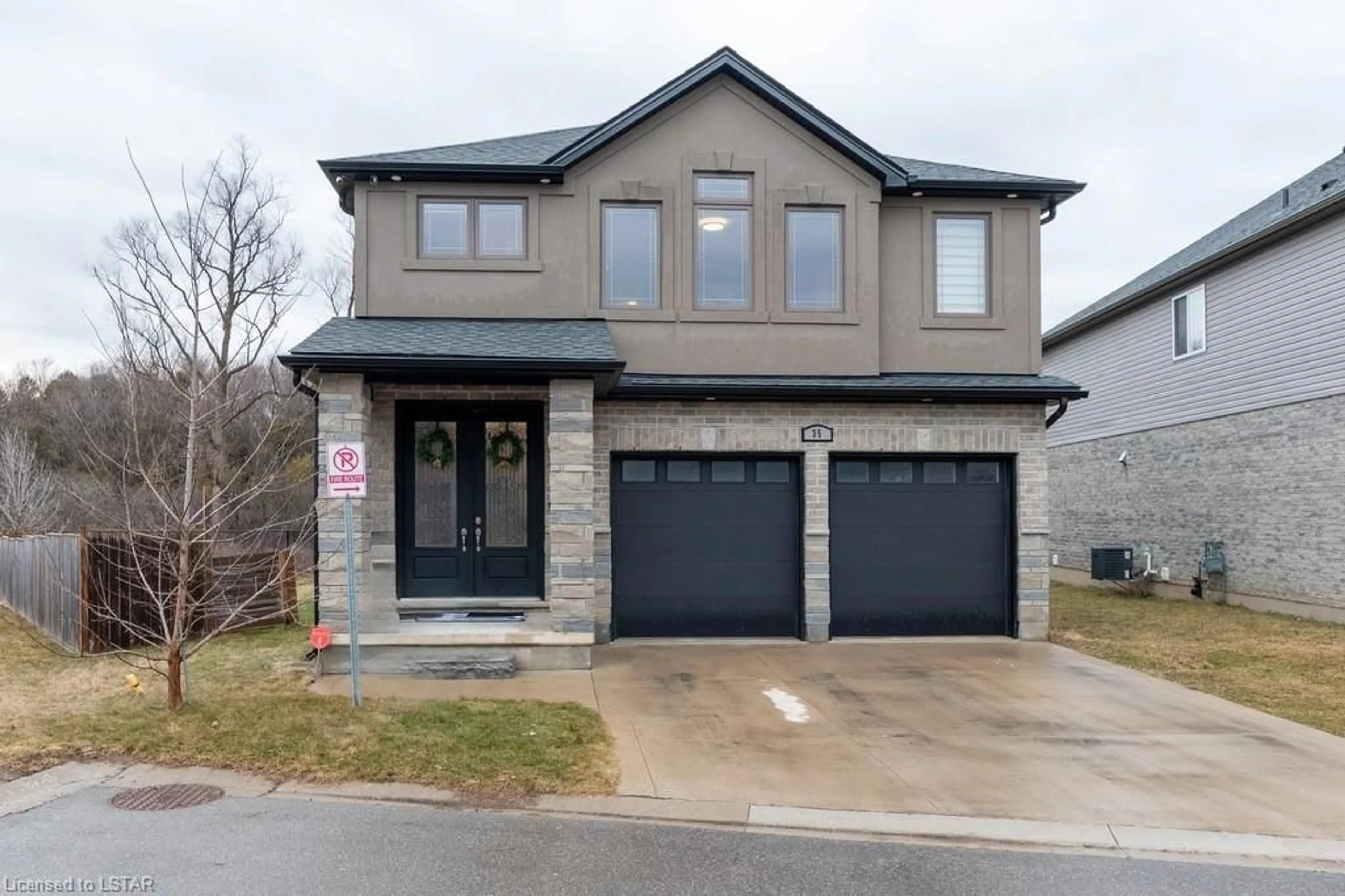 Frontside or backside of a home for 1450 North Wenige Dr #35, London Ontario N5X 0L6