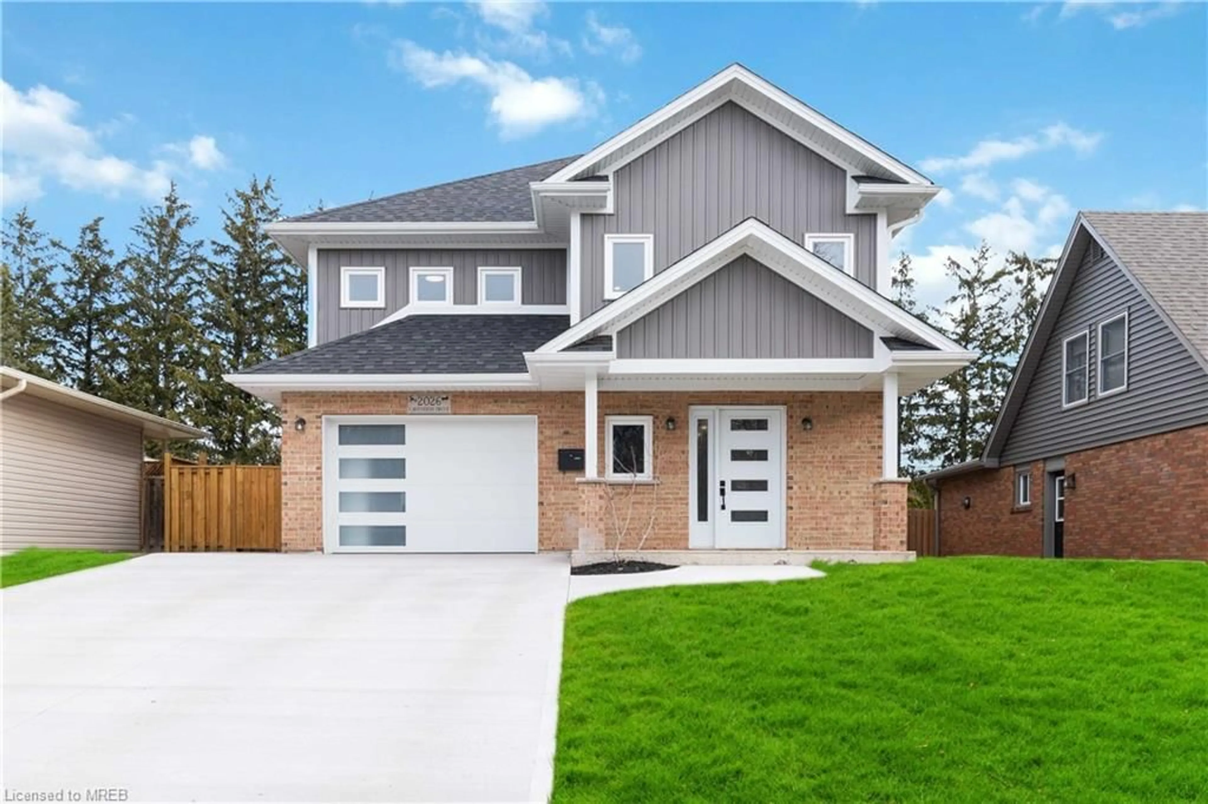 Home with brick exterior material for 2026 Cavendish Dr, Burlington Ontario L7P 1Y7