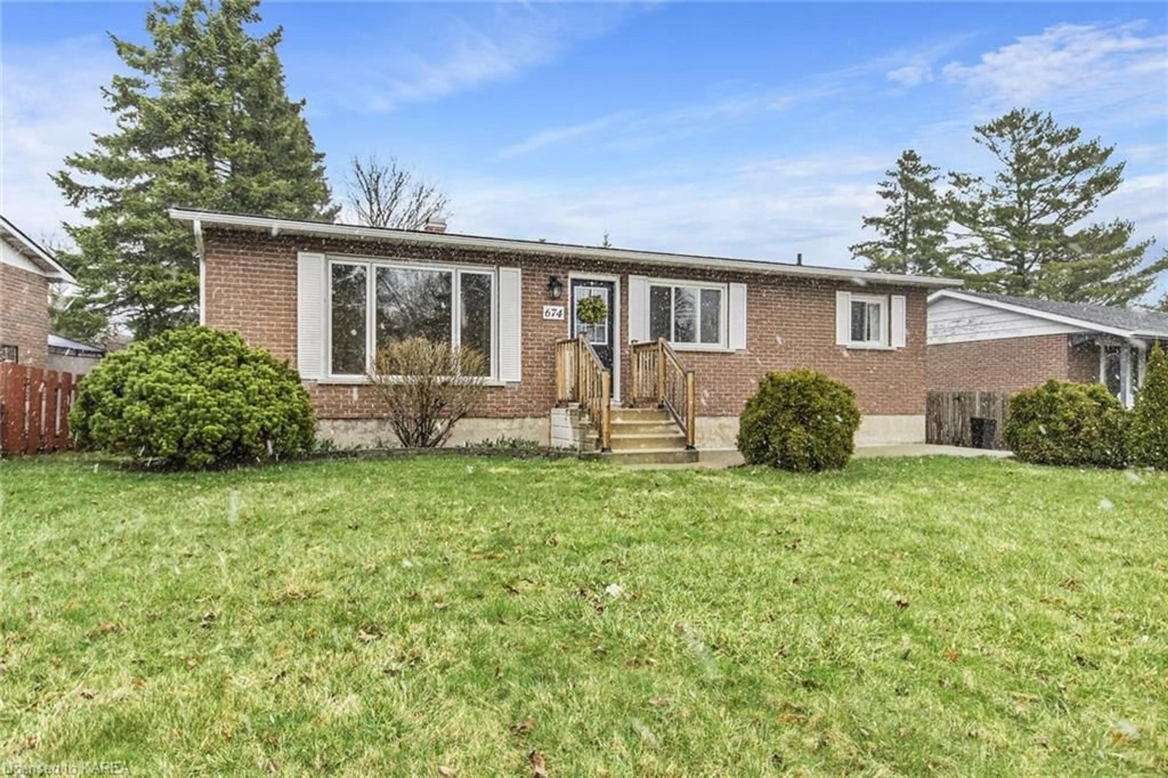 Frontside or backside of a home for 674 Sussex Blvd, Kingston Ontario K7M 5B1