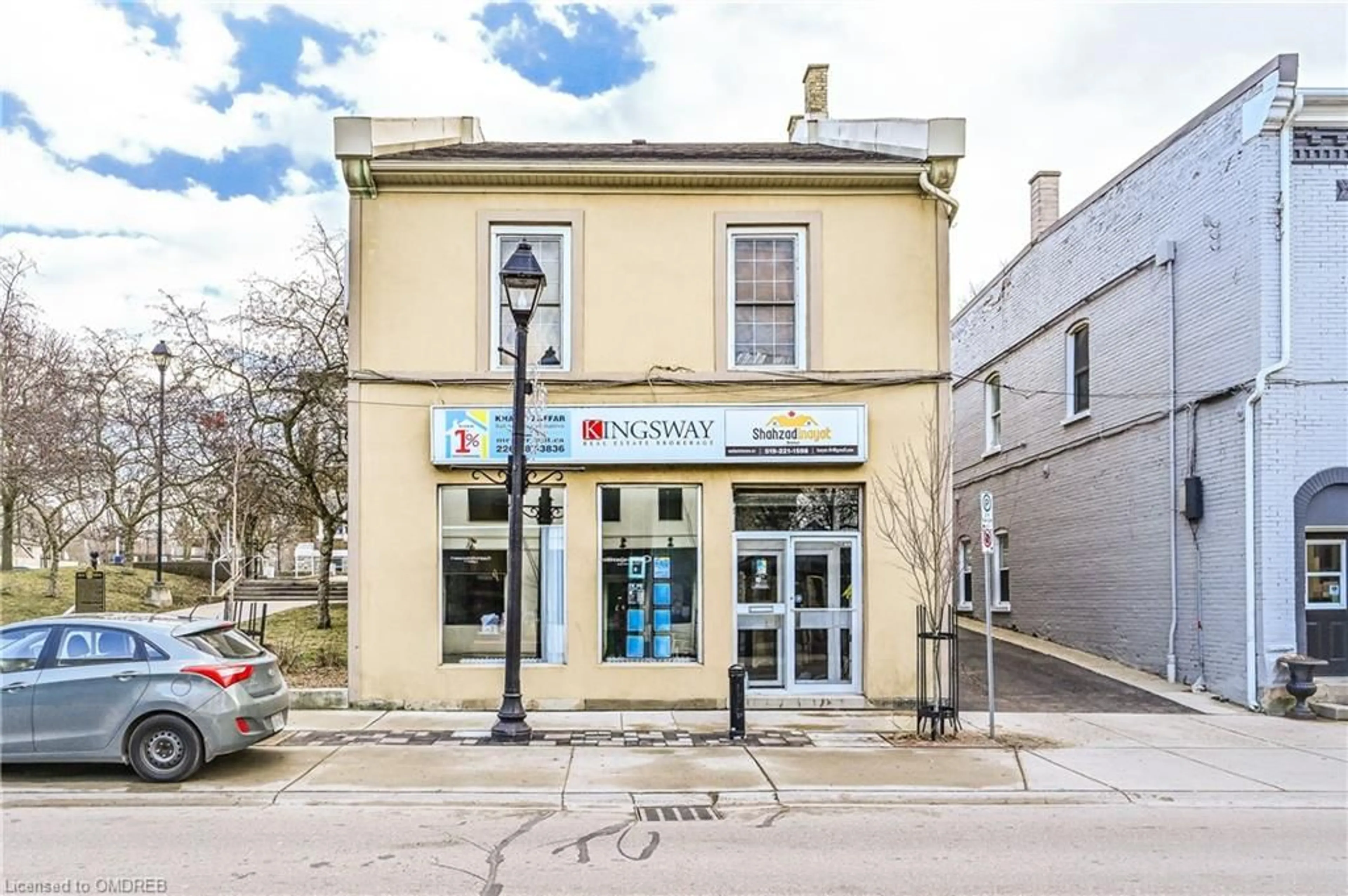 Street view for 26 Queen St, Cambridge Ontario N3C 2A6