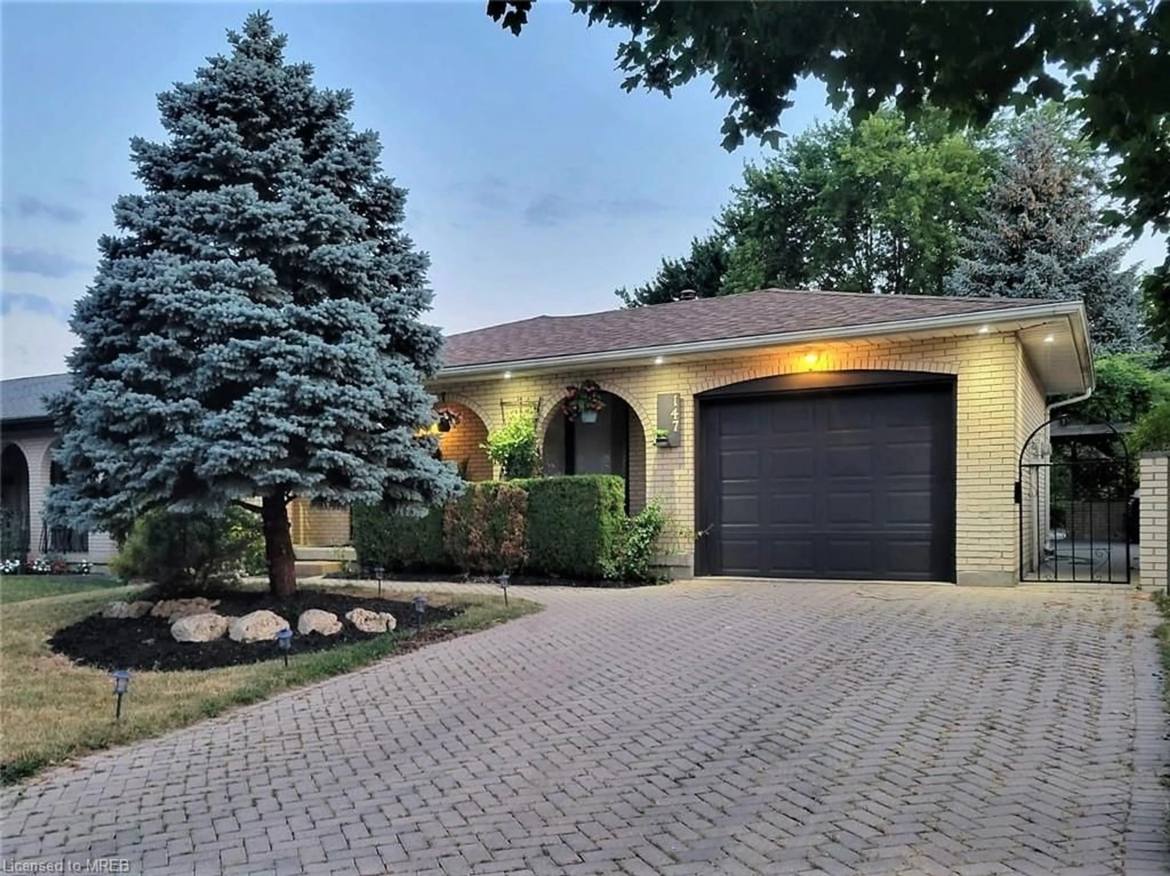 Home with brick exterior material for 147 Muriel Cres, London Ontario N6E 2K4