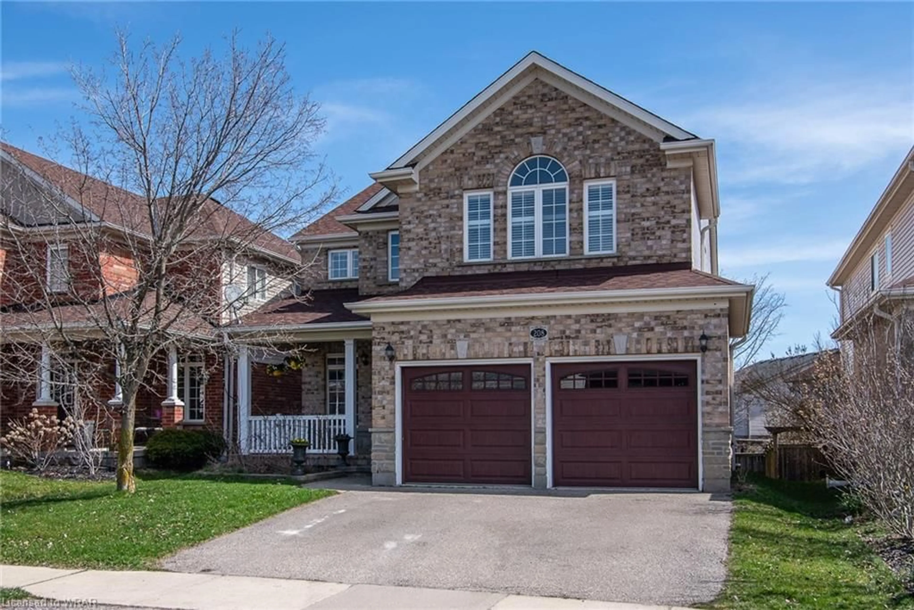 Home with brick exterior material for 208 Ridgemere Crt, Kitchener Ontario N2P 2V5