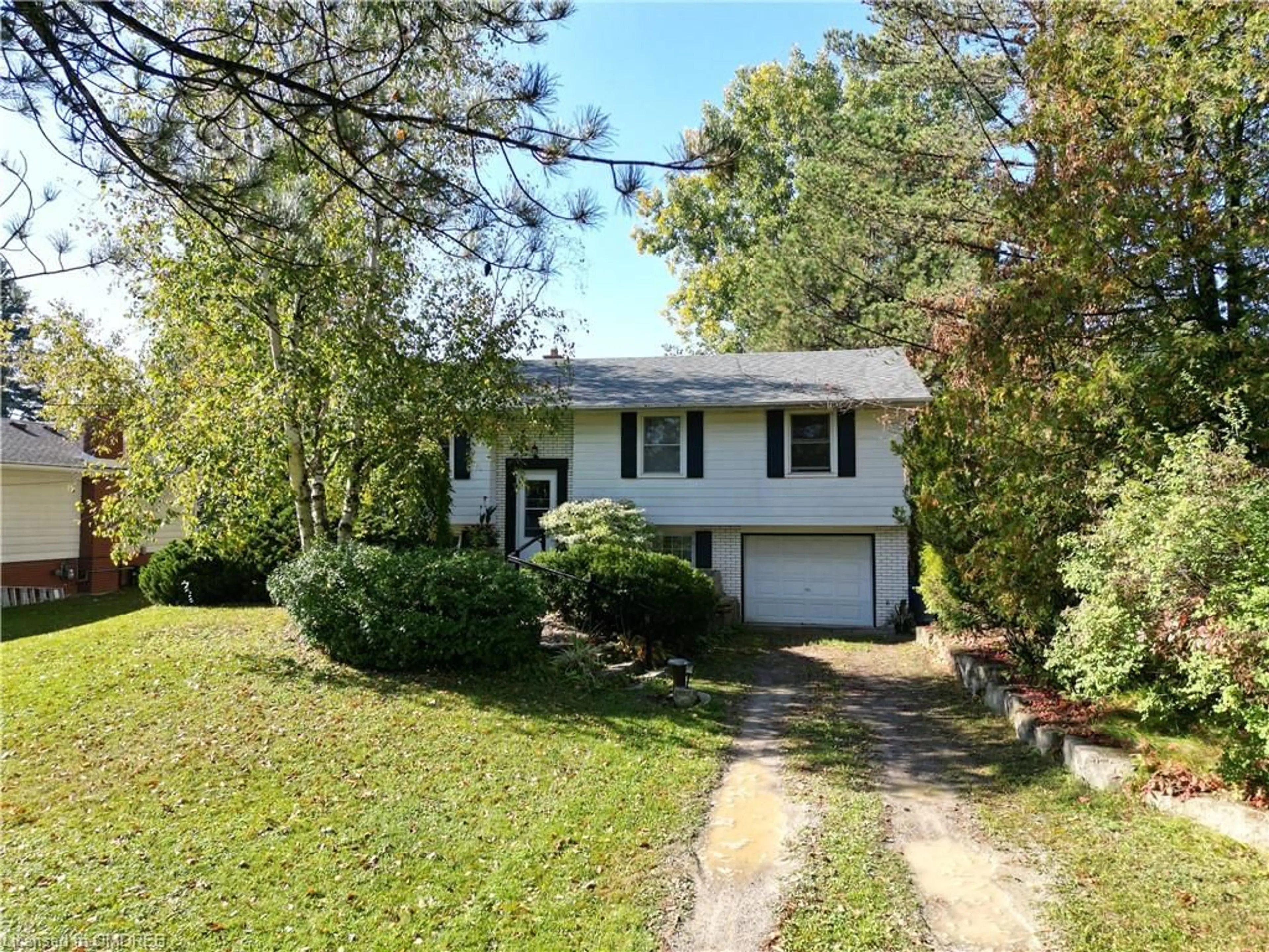 Frontside or backside of a home for 963 Garden Lane Lane, Millgrove Ontario L0R 1V0