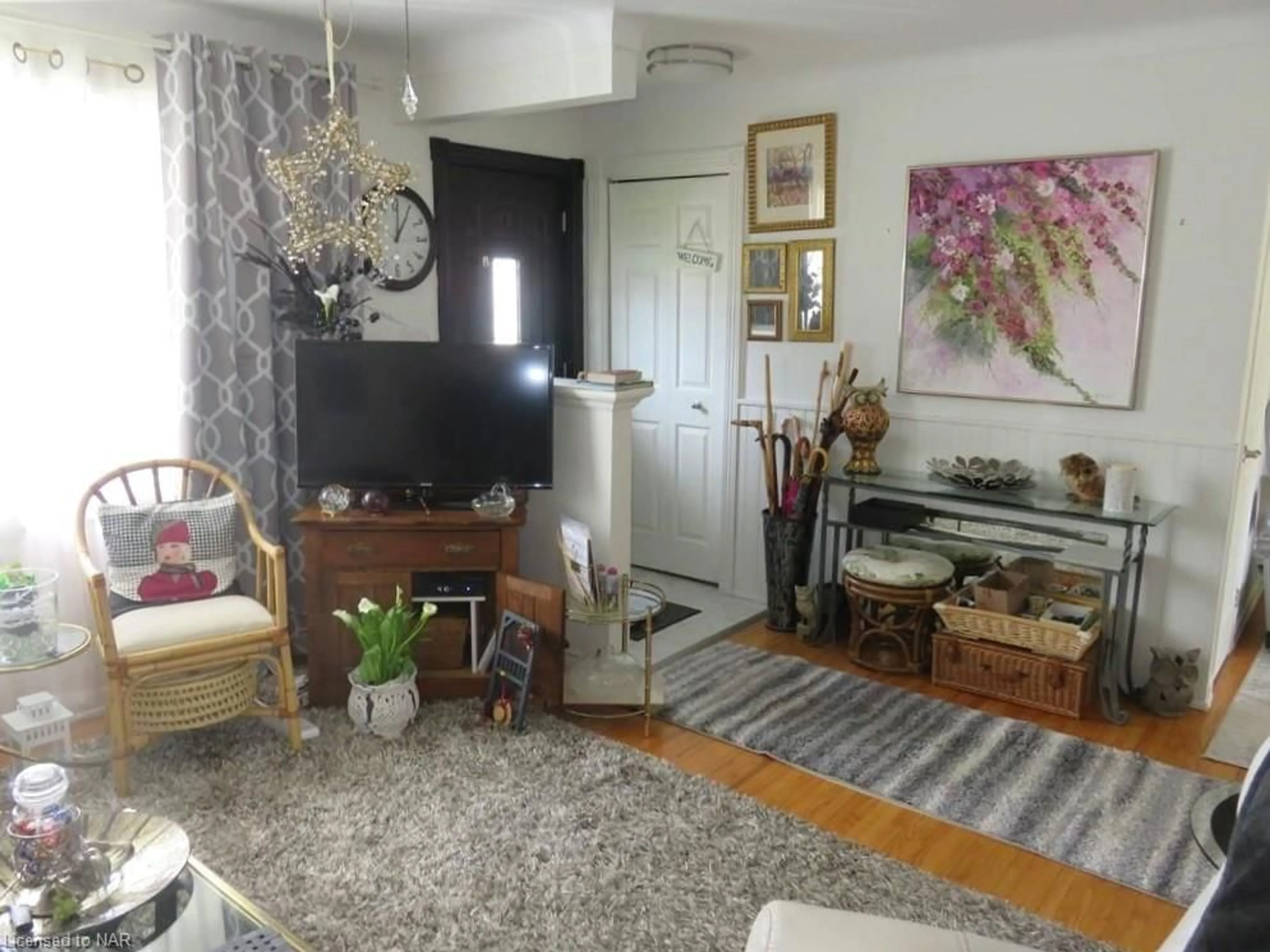 Living room, unknown floor for 740 Ferndale Ave, Fort Erie Ontario L2A 5E2