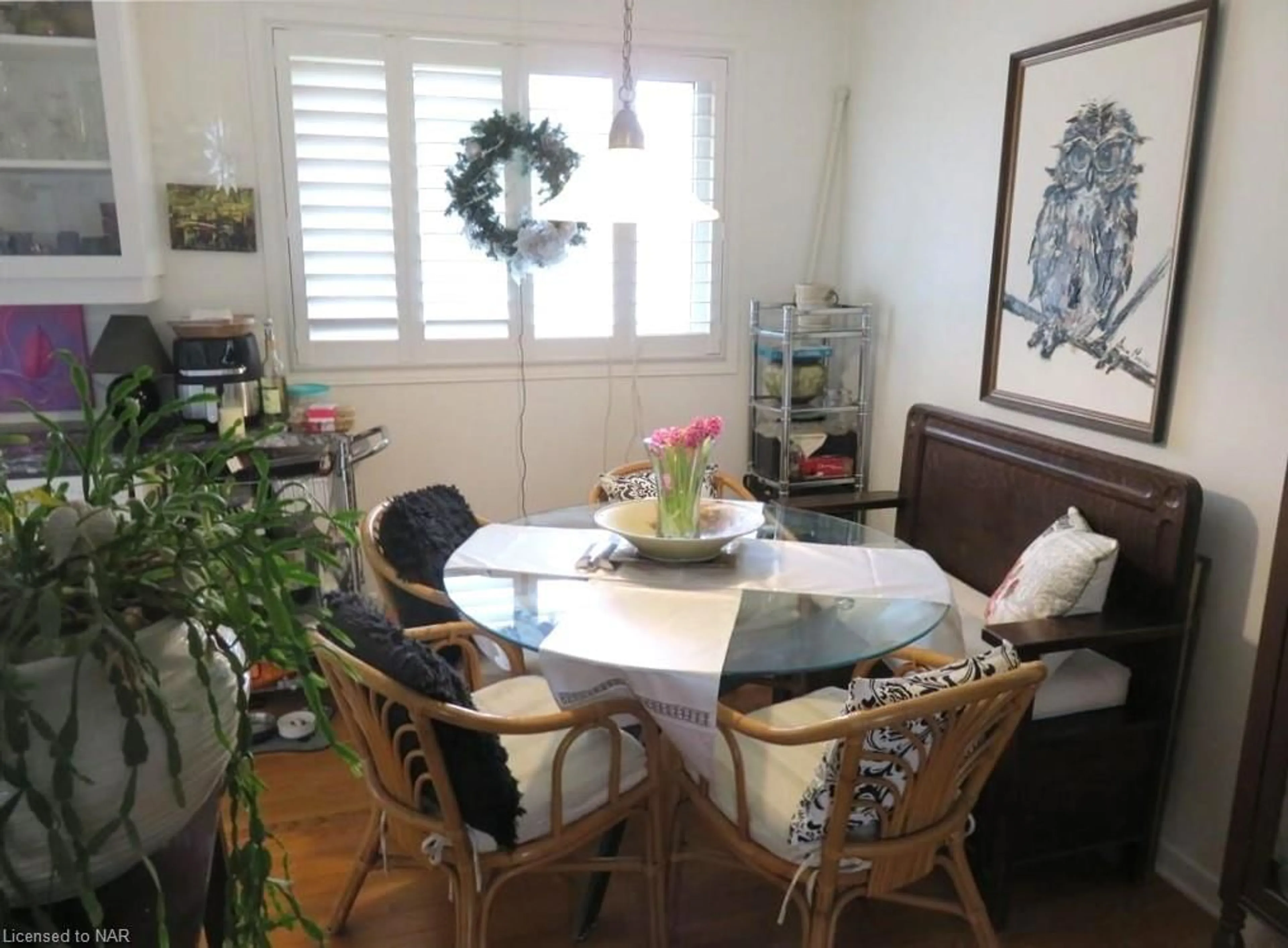 Dining room, wood floors, cottage for 740 Ferndale Ave, Fort Erie Ontario L2A 5E2