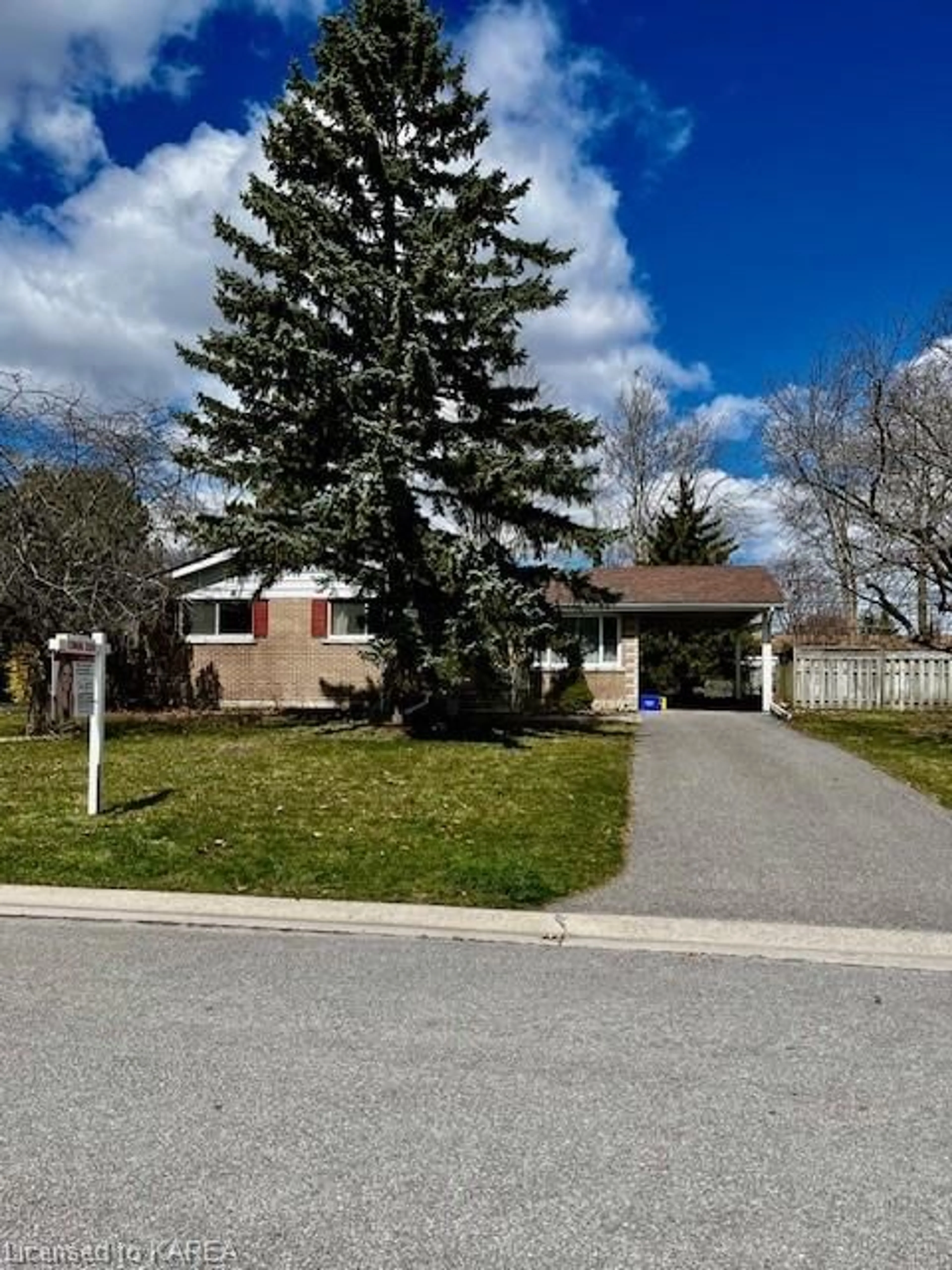 Frontside or backside of a home for 798 Ashley Cres, Kingston Ontario K7M 4E3