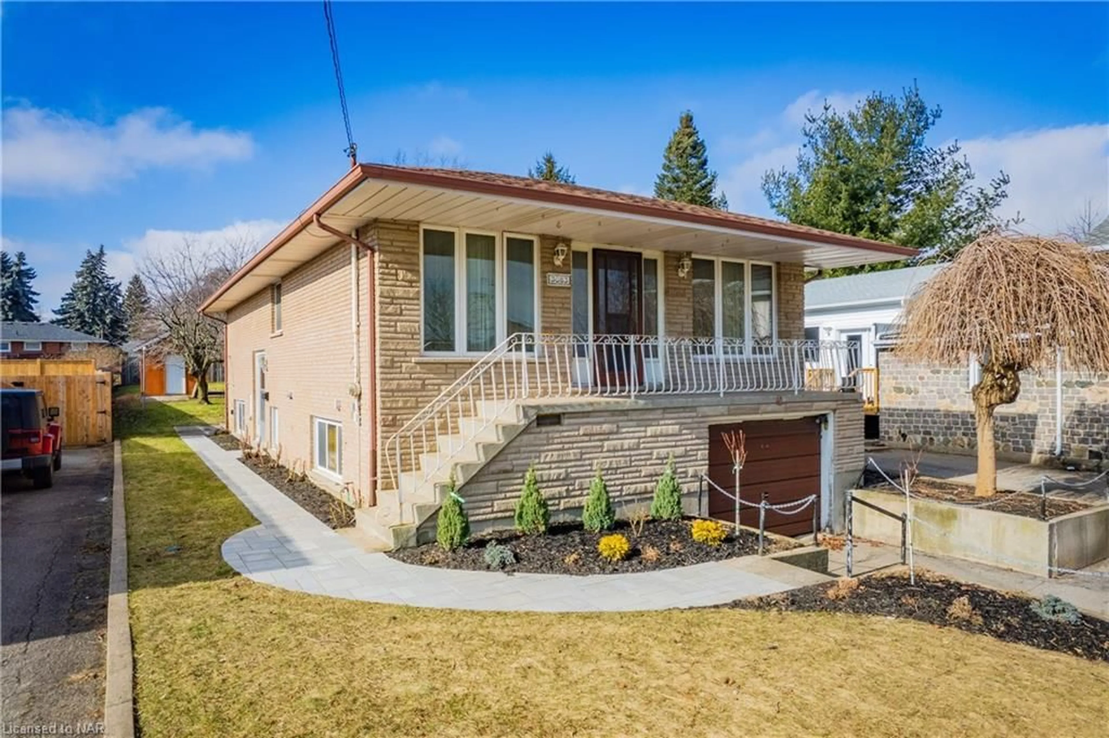 Frontside or backside of a home for 3083 Portage Rd, Niagara Falls Ontario L2J 2J8