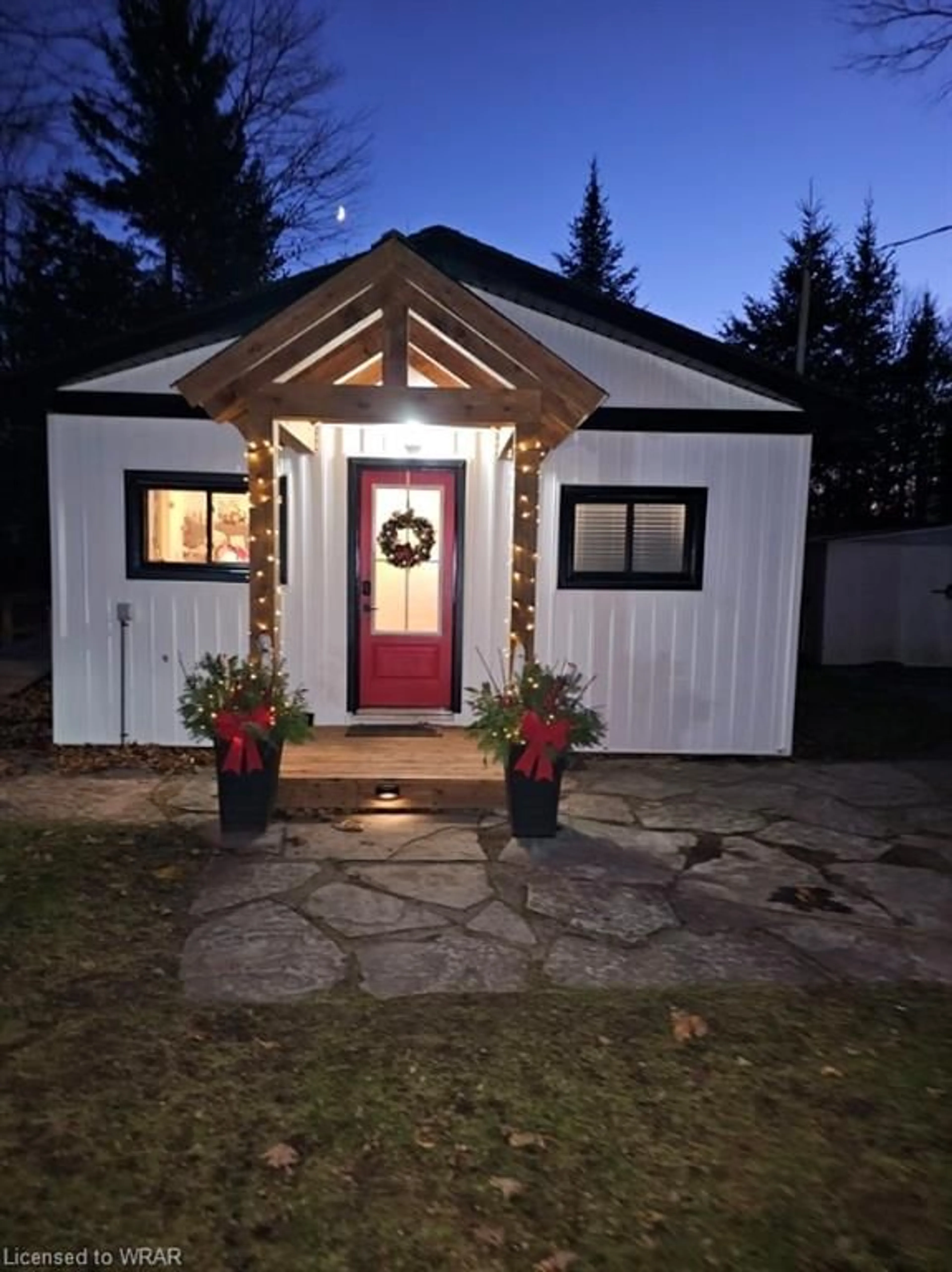 Shed for 610 Fifth St N, Sauble Beach Ontario N0H 2G0