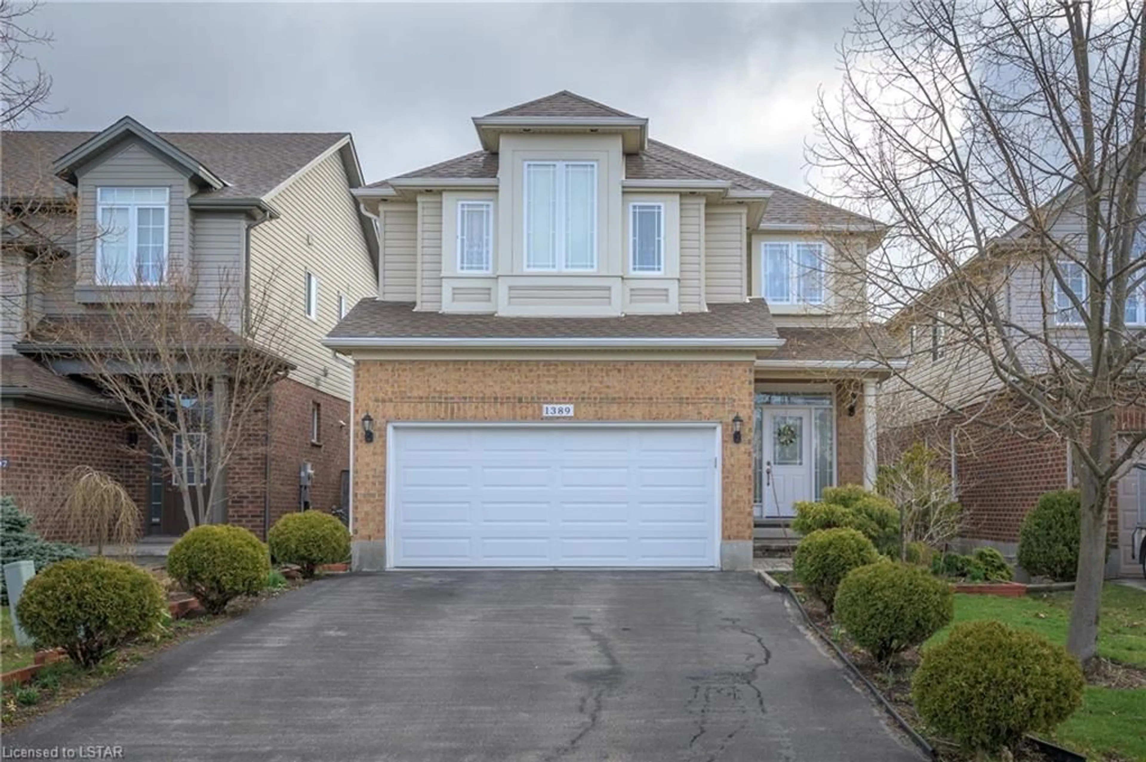 Frontside or backside of a home for 1389 Pleasantview Dr, London Ontario N5X 4P8