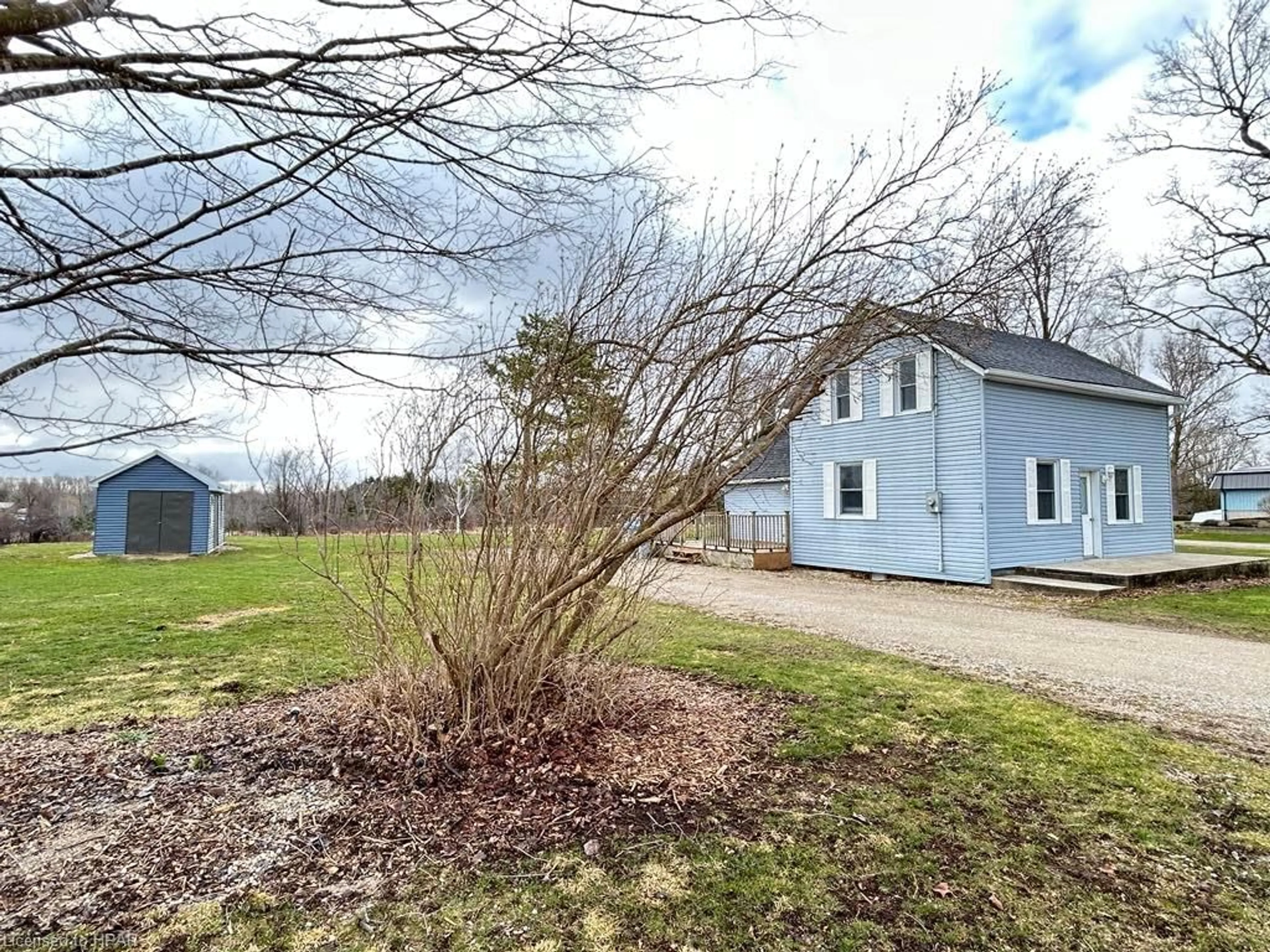 Fenced yard for 58 Mary St, Morris-Turnberry Ontario N0G 2W0