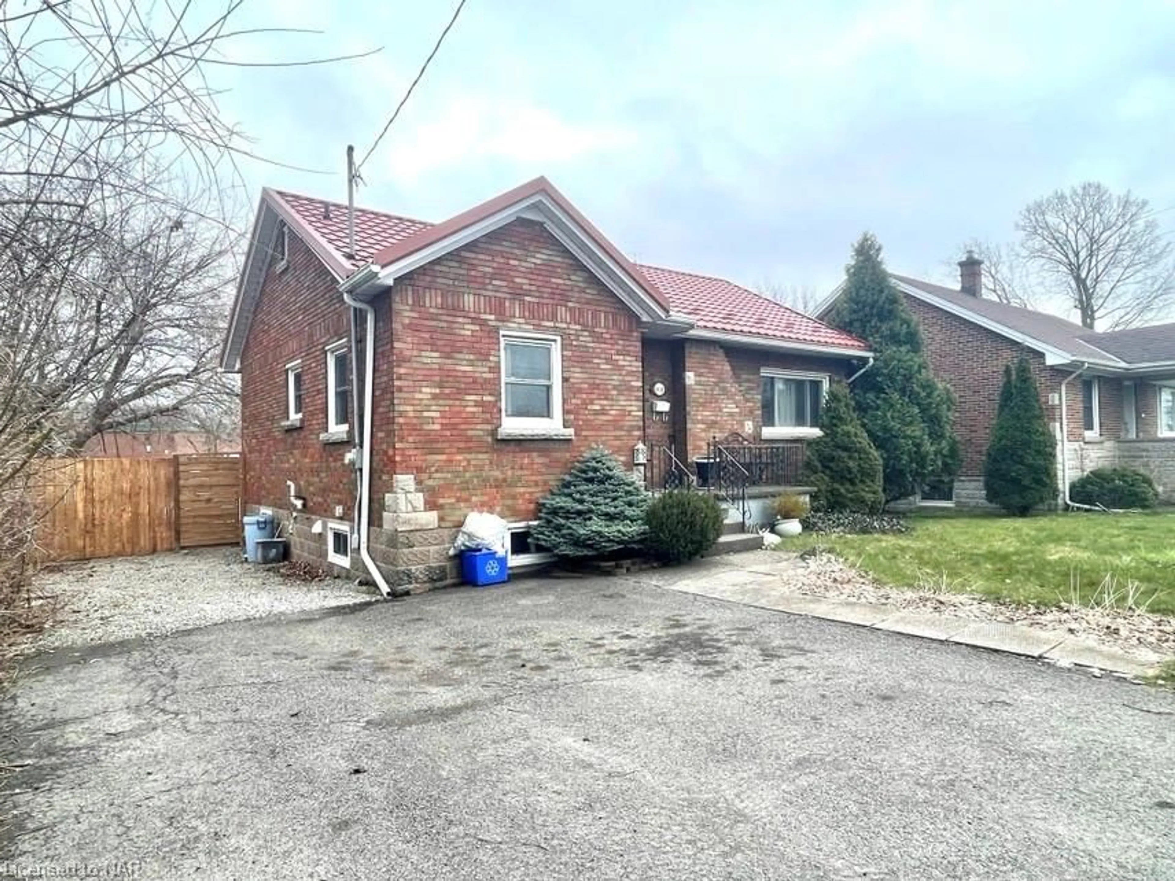 Frontside or backside of a home for 6616 Dorchester Rd, Niagara Falls Ontario L2G 5T5