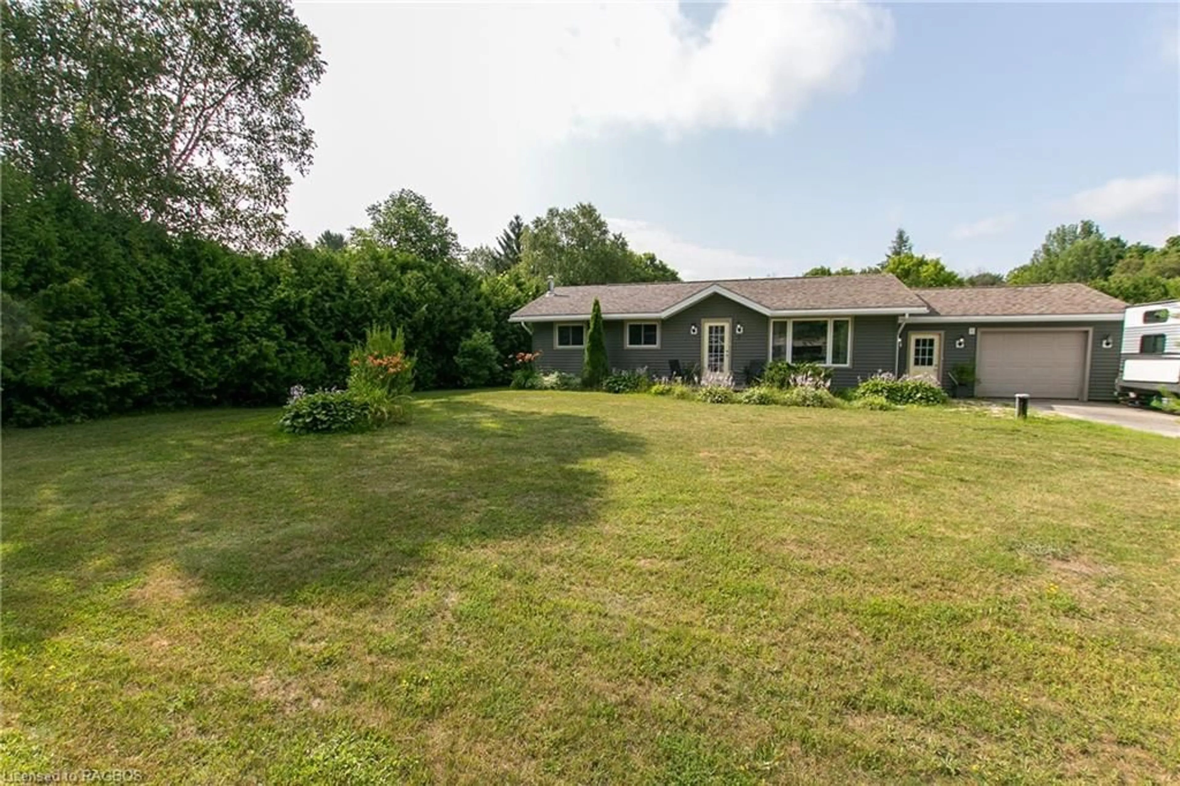 Frontside or backside of a home for 7 Front St, South Bruce Peninsula Ontario N0H 1P0