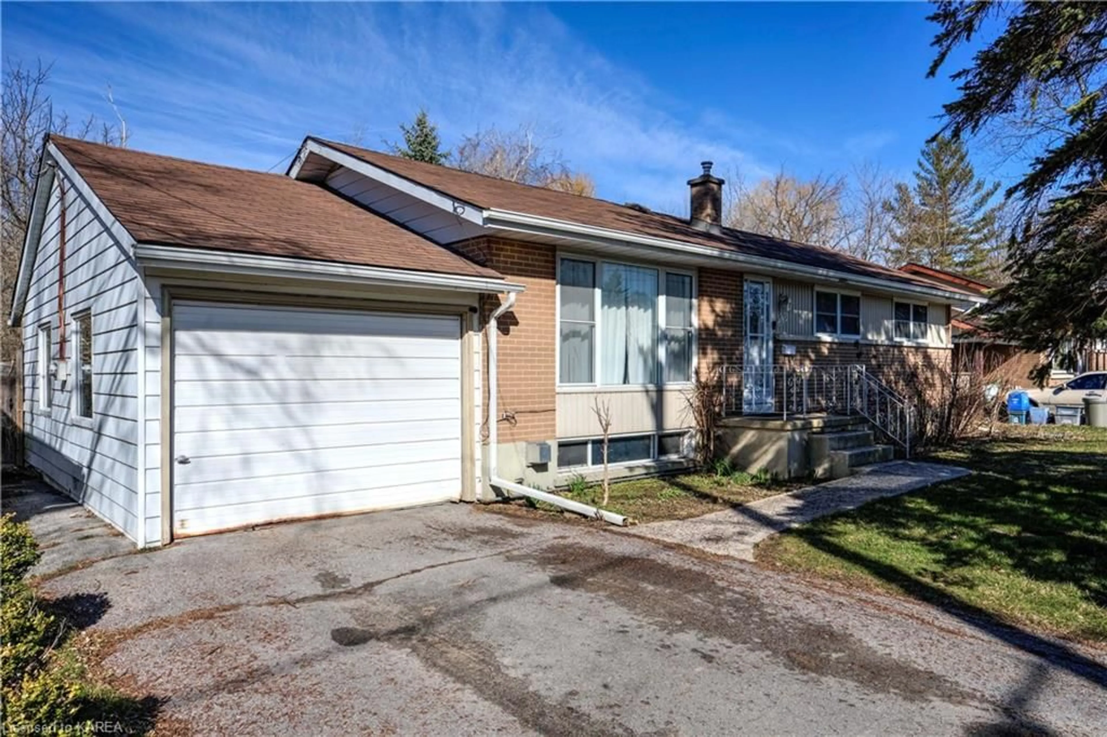 Frontside or backside of a home for 459 Mcewen Dr, Kingston Ontario K7M 3W6