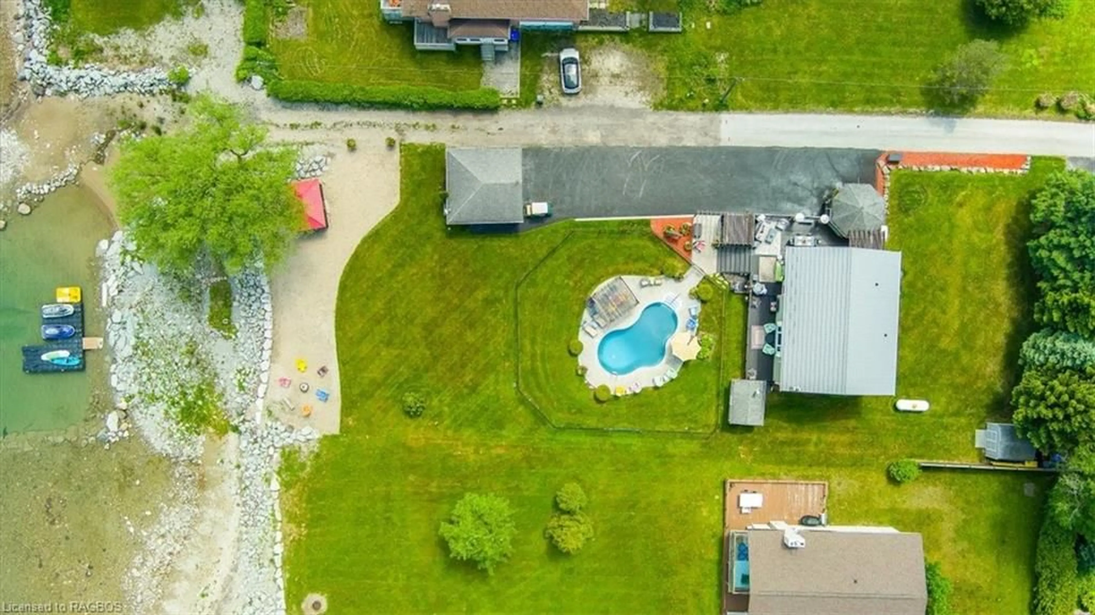 Indoor or outdoor pool for 11, 13, 19 C Lane, Collingwood Ontario L9Y 0X2