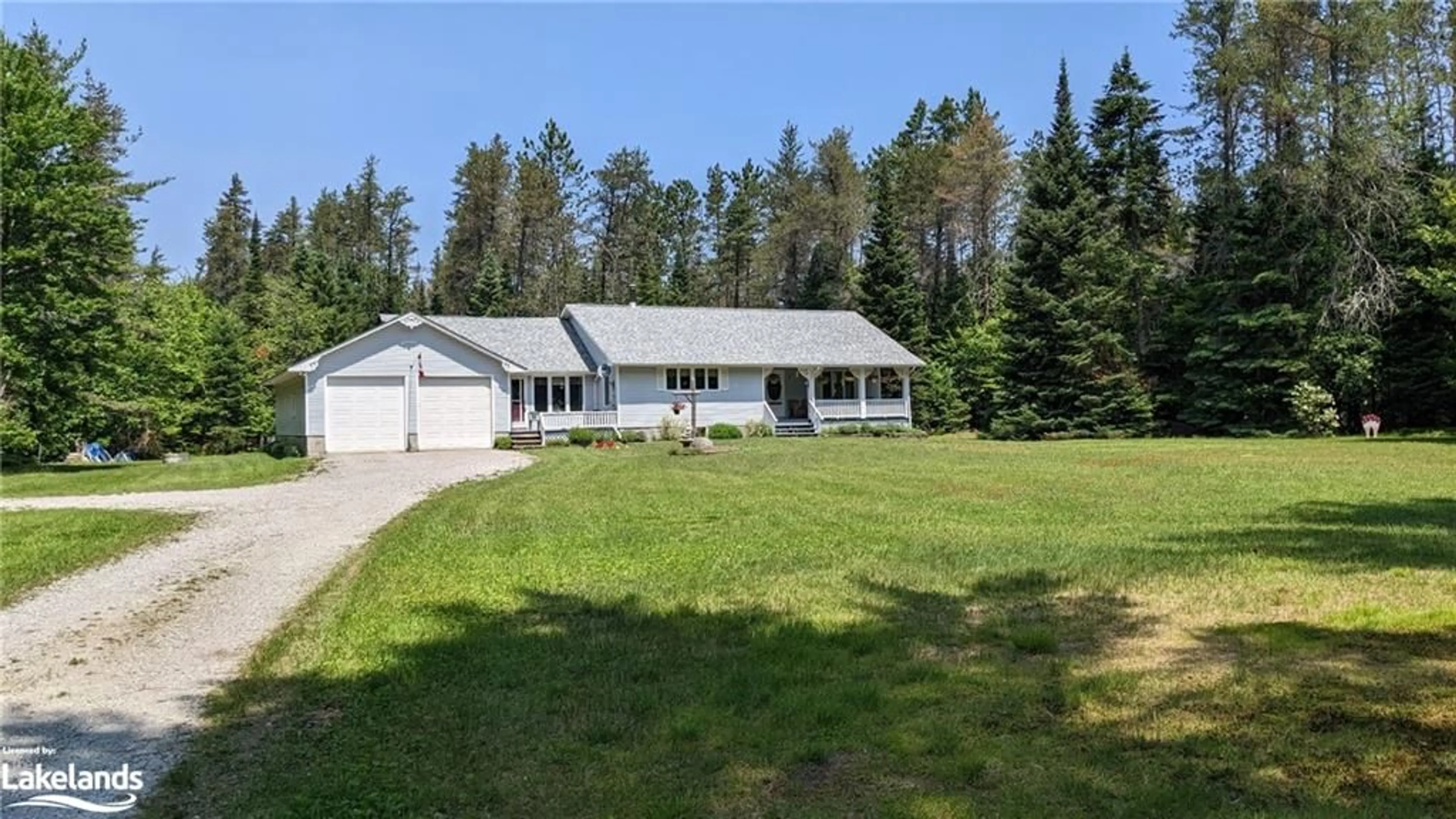 Cottage for 198 Cardwell Lake Rd, Huntsville Ontario P0B 1M0