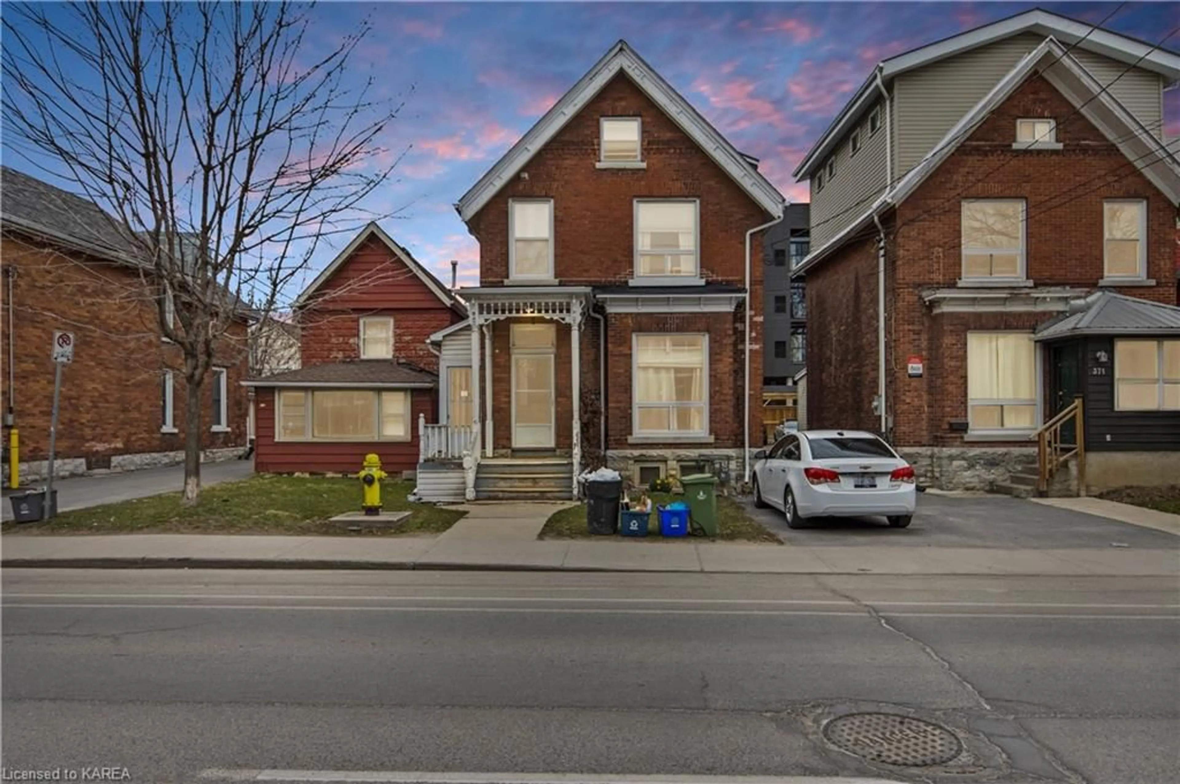 Frontside or backside of a home for 373 Brock St, Kingston Ontario K7L 1T3
