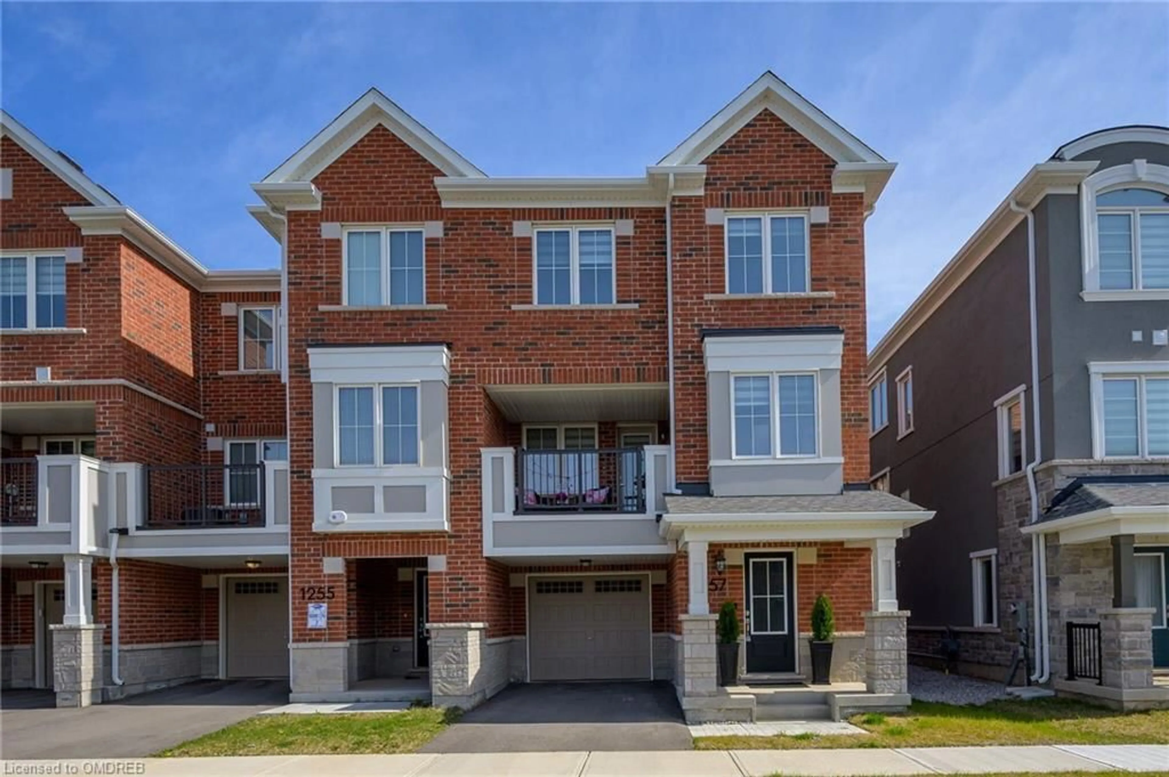 A pic from exterior of the house or condo for 1257 Walnut Landng, Milton Ontario L9T 2X5