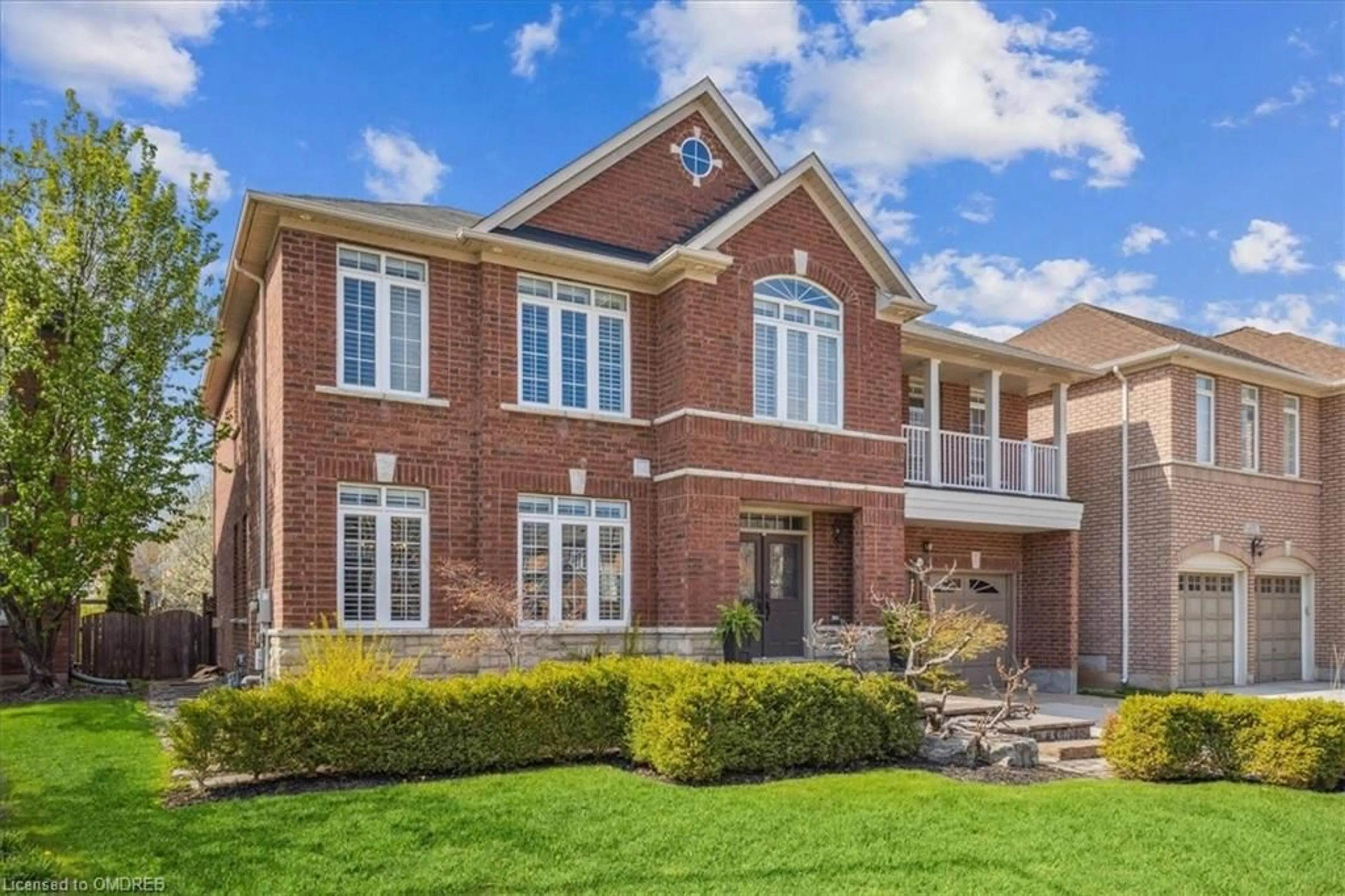 Home with brick exterior material for 2255 High Wood Crt, Oakville Ontario L6M 4Z9