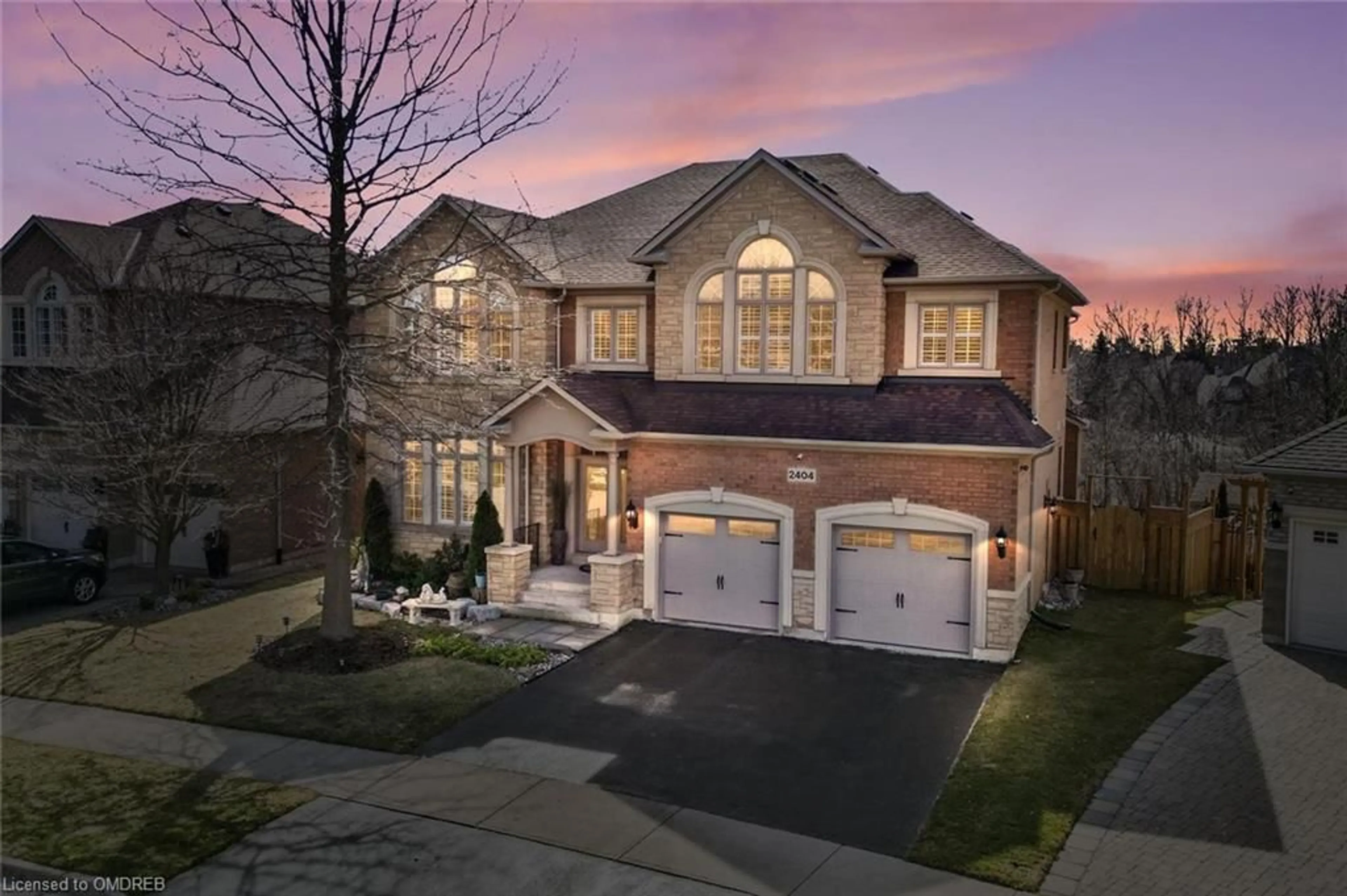 Frontside or backside of a home for 2404 Valley Forest Way, Oakville Ontario L6H 6W9