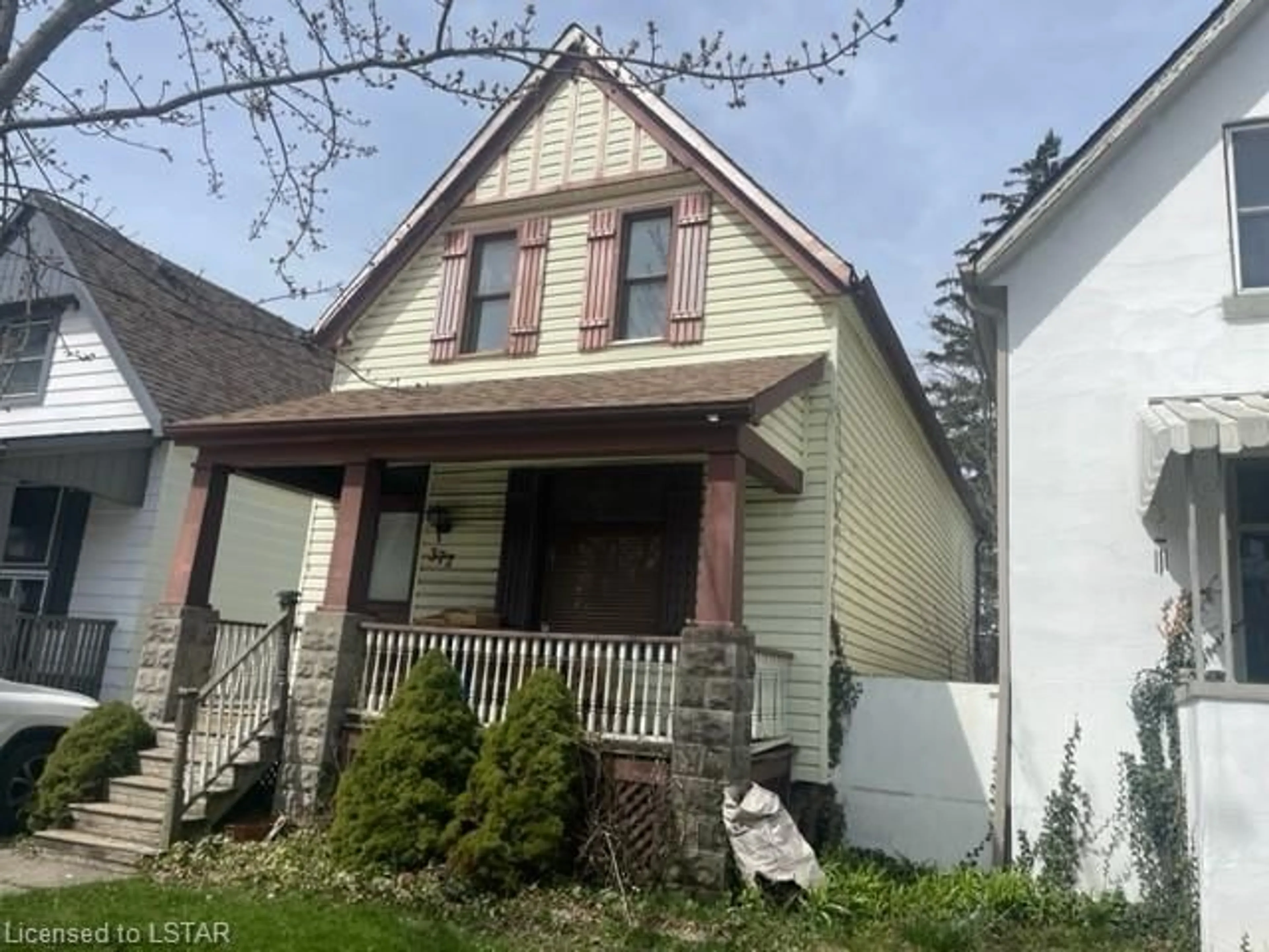 Frontside or backside of a home for 372 Mornington Ave, London Ontario N5Y 3C4