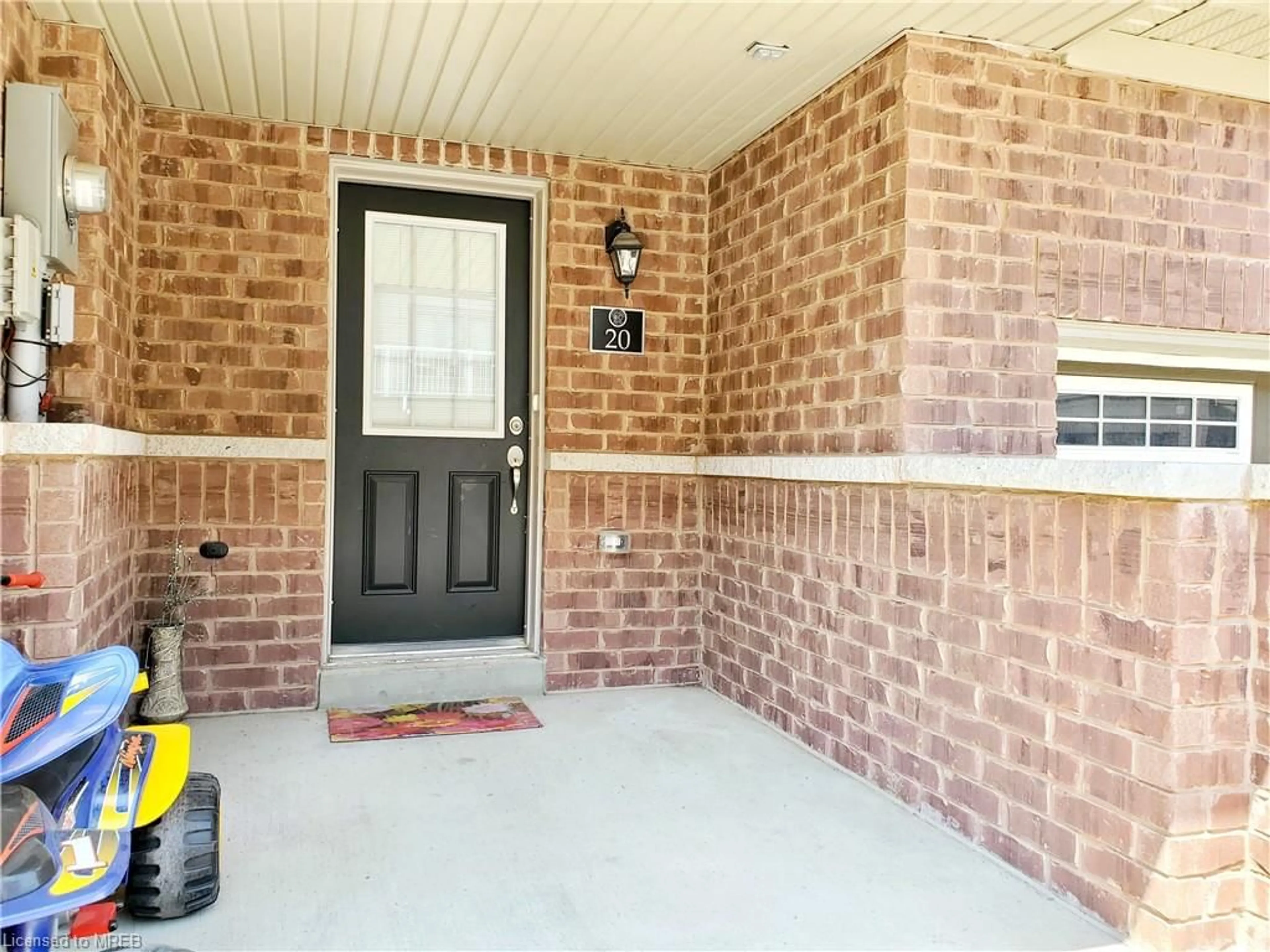 Home with brick exterior material for 570 Linden Dr #20, Cambridge Ontario N3H 0C9