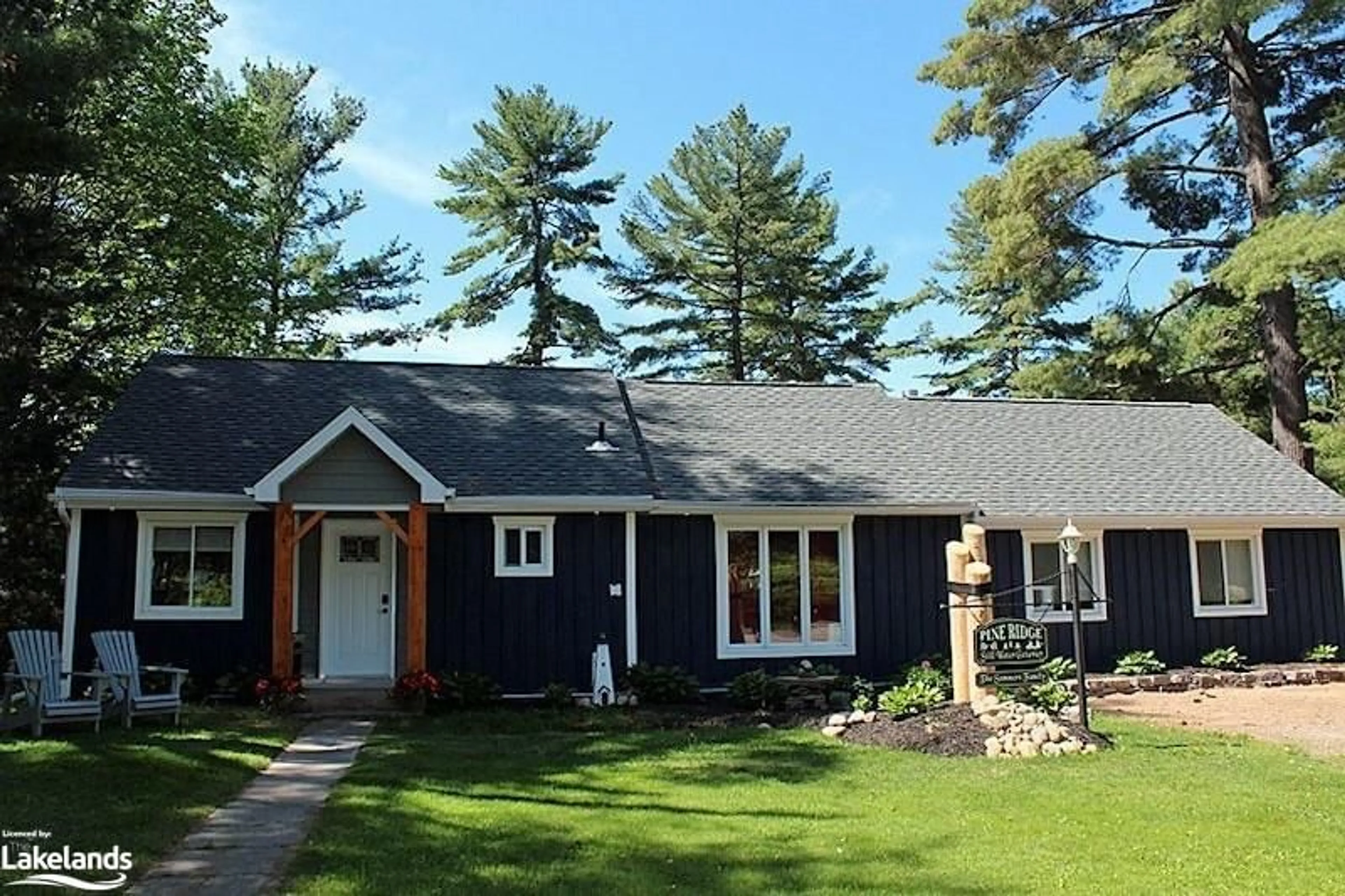 Cottage for 1056 East Rd, Carnarvon Ontario K0M 2K0