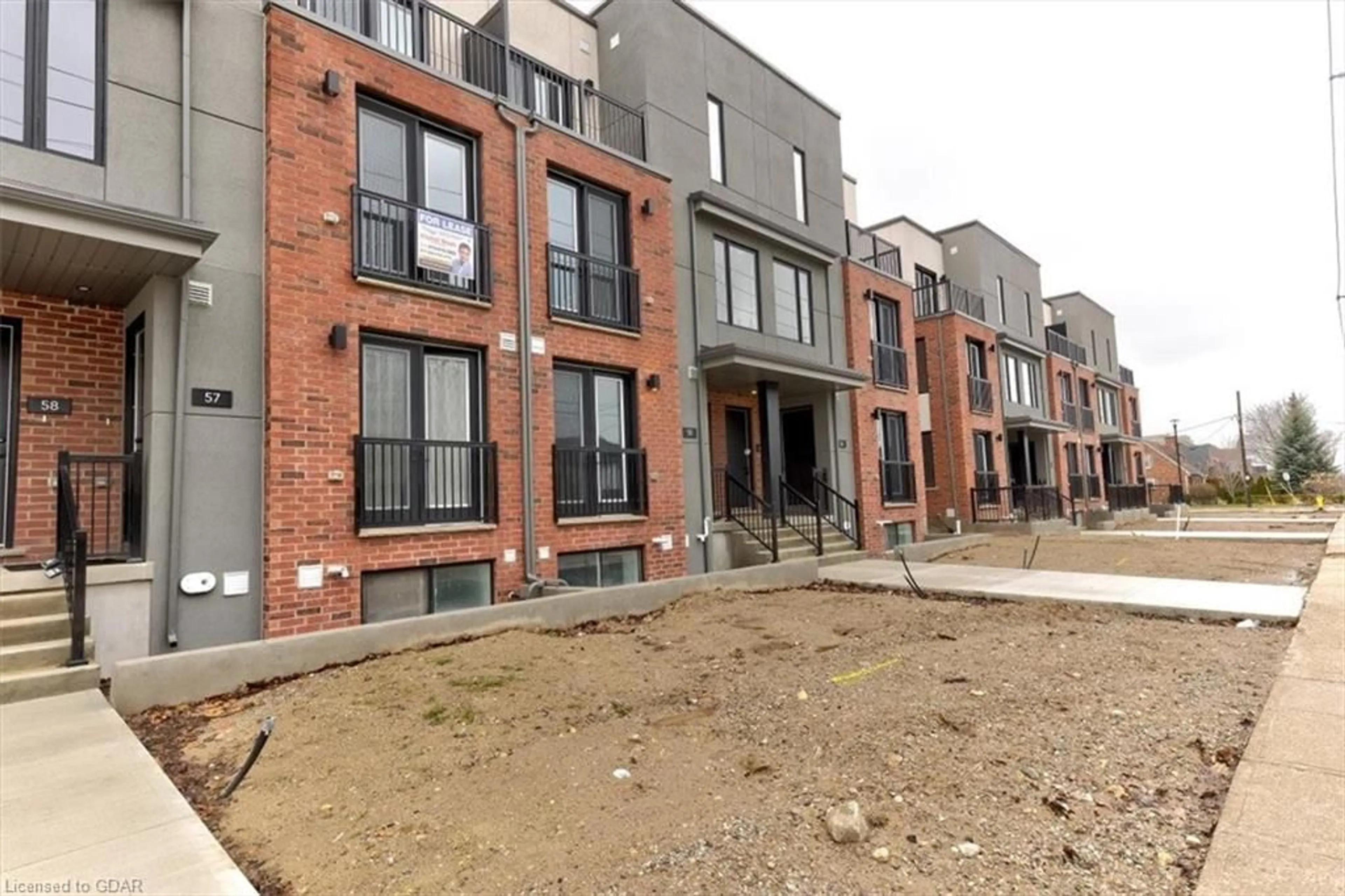 A pic from exterior of the house or condo for 99 Roger St #45, Waterloo Ontario N2J 0J1