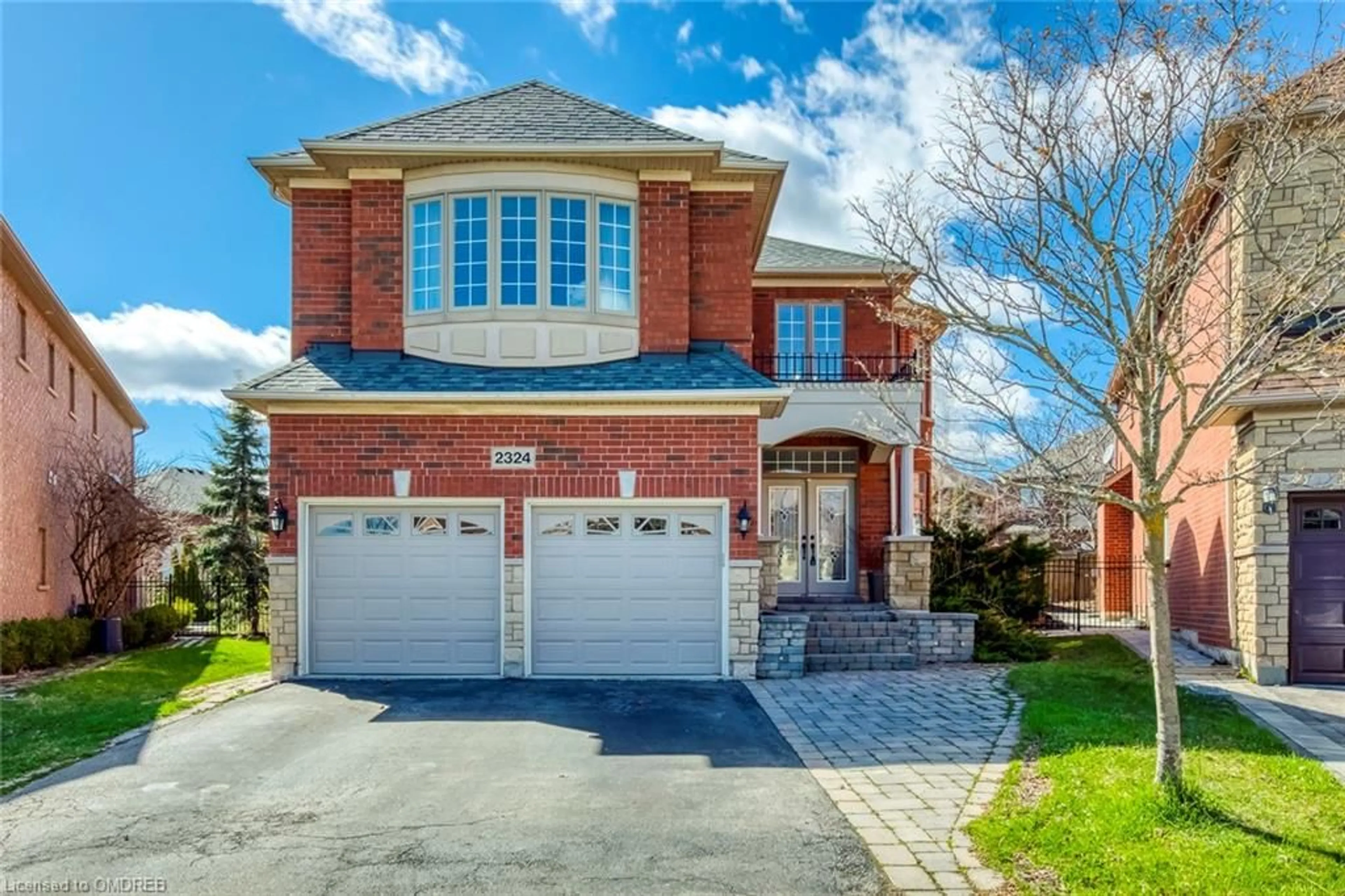 Home with brick exterior material for 2324 Hertfordshire Way, Oakville Ontario L6H 7M5