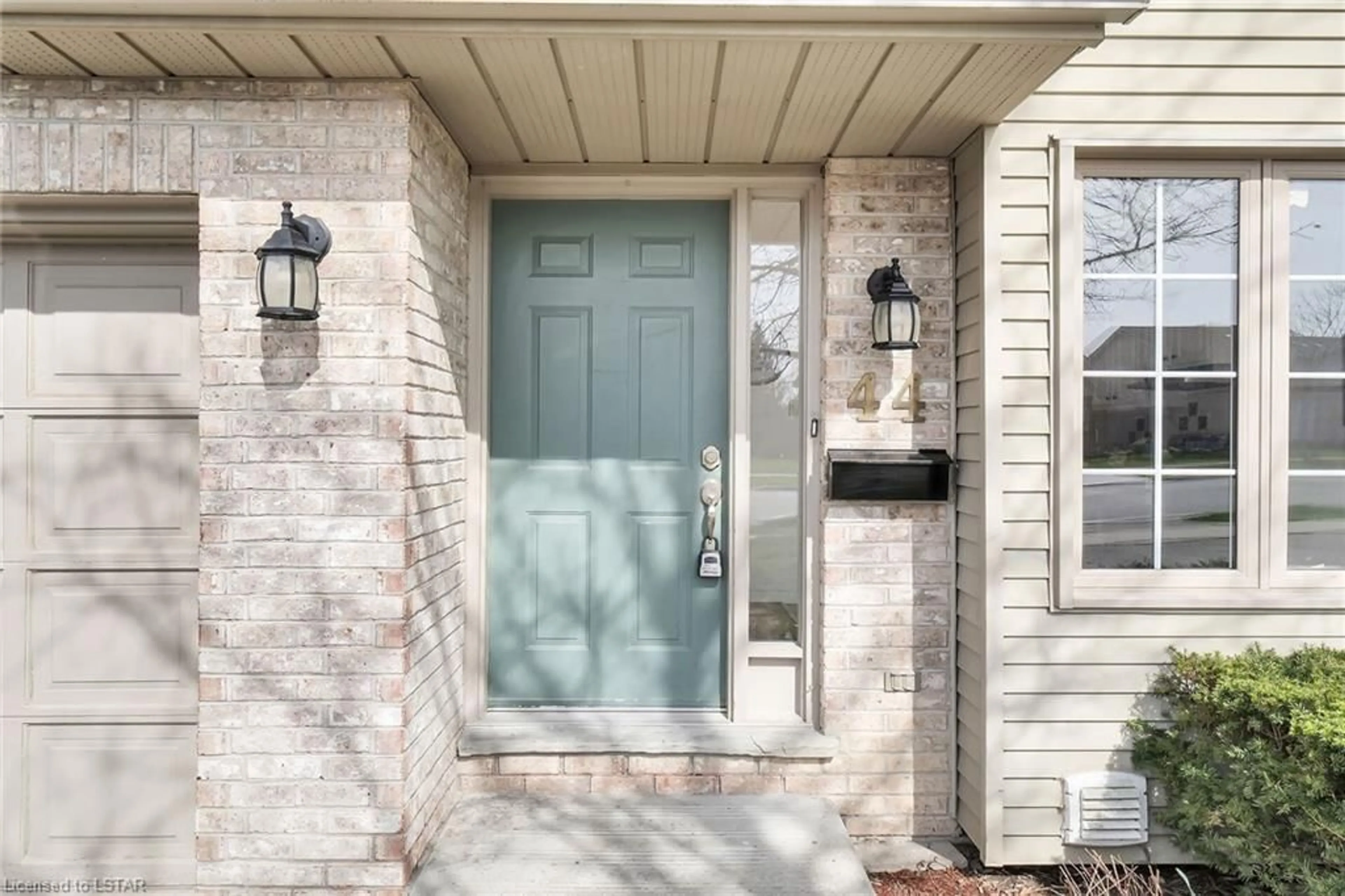 Home with brick exterior material for 410 Ambleside Dr #44, London Ontario N6G 4Y3