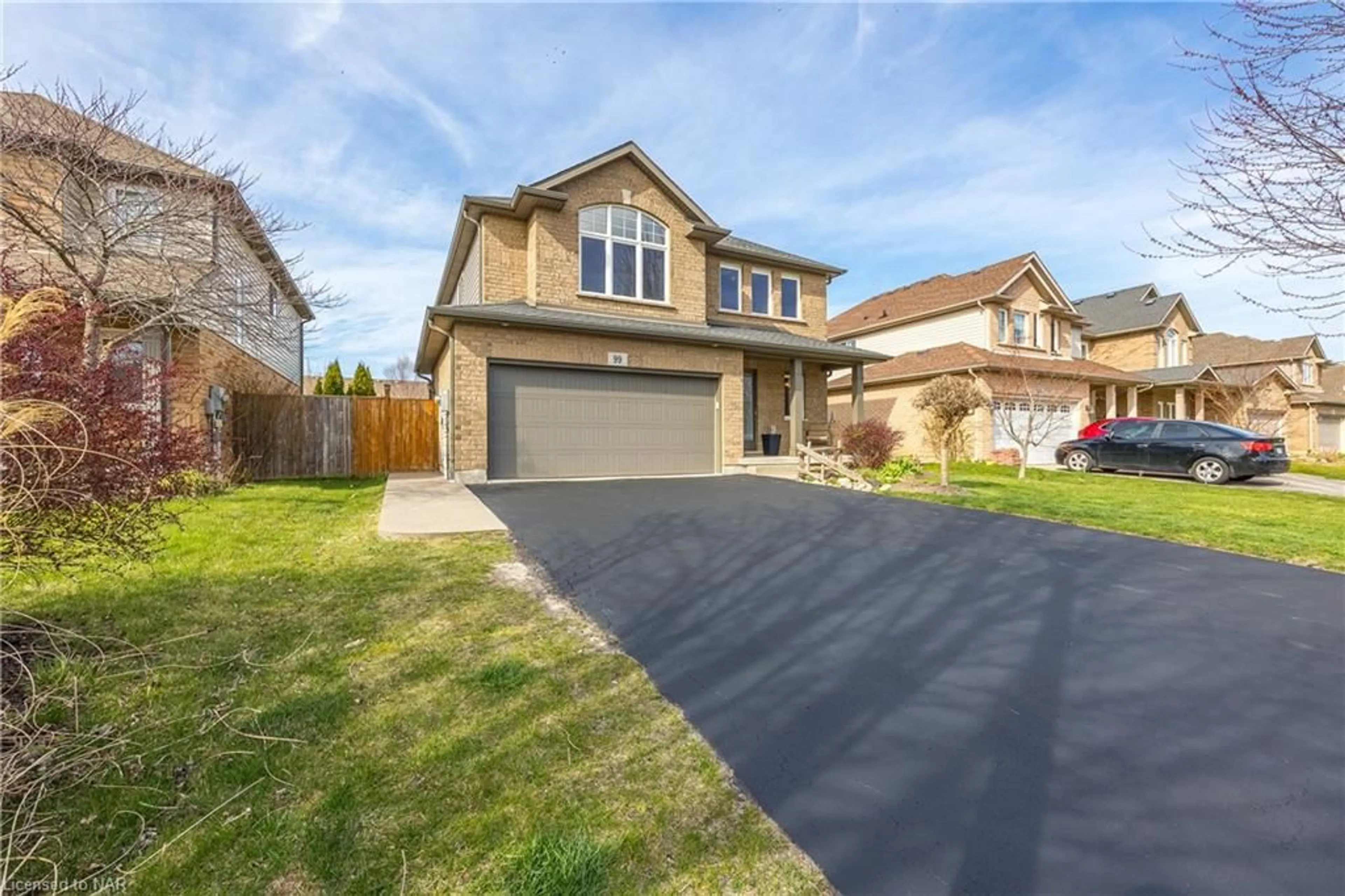 Frontside or backside of a home for 99 Loretta Dr, Niagara-on-the-Lake Ontario L0S 1J0