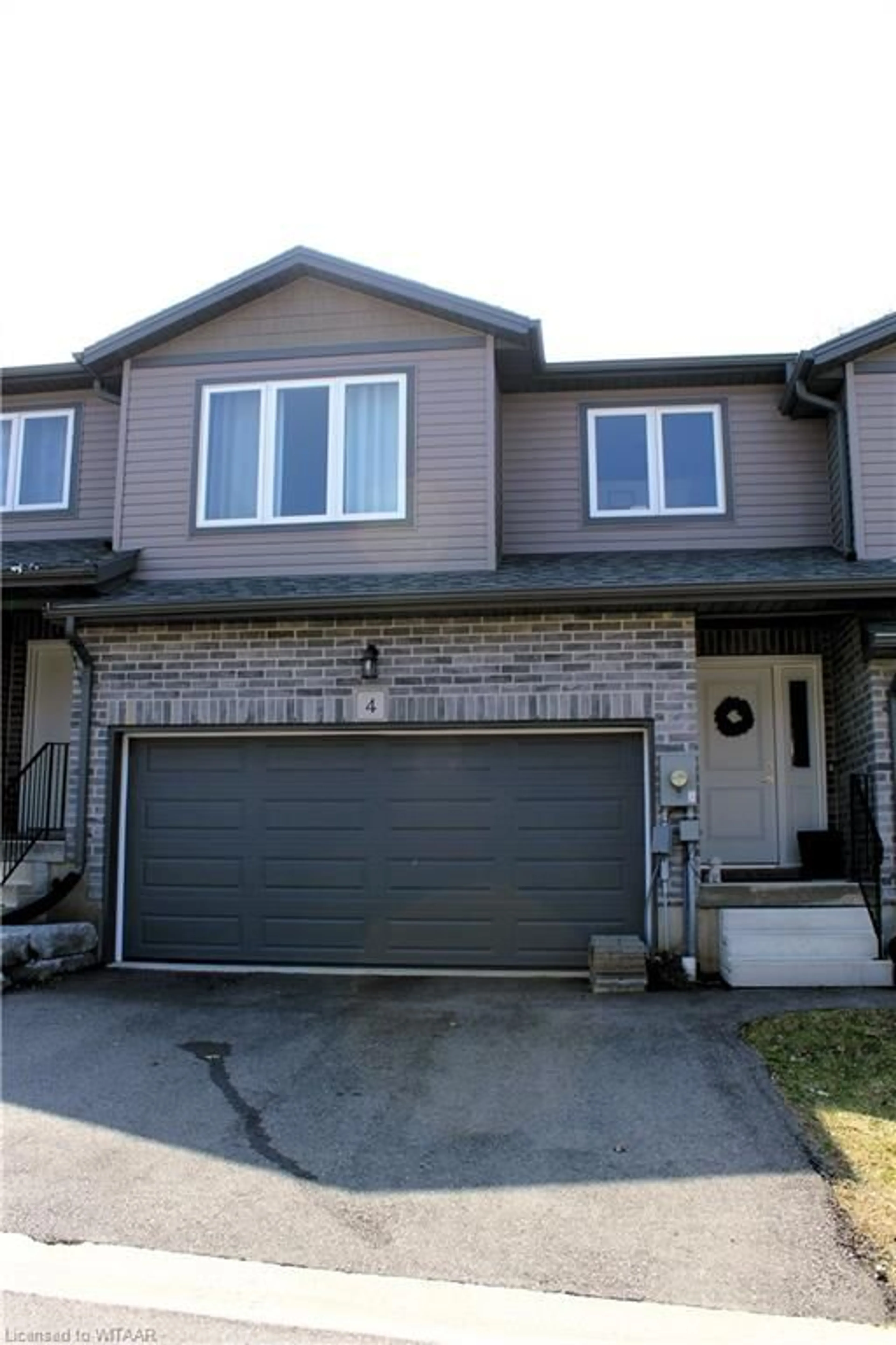 A pic from exterior of the house or condo for 61 Vienna Rd #4, Tillsonburg Ontario N4G 3C6