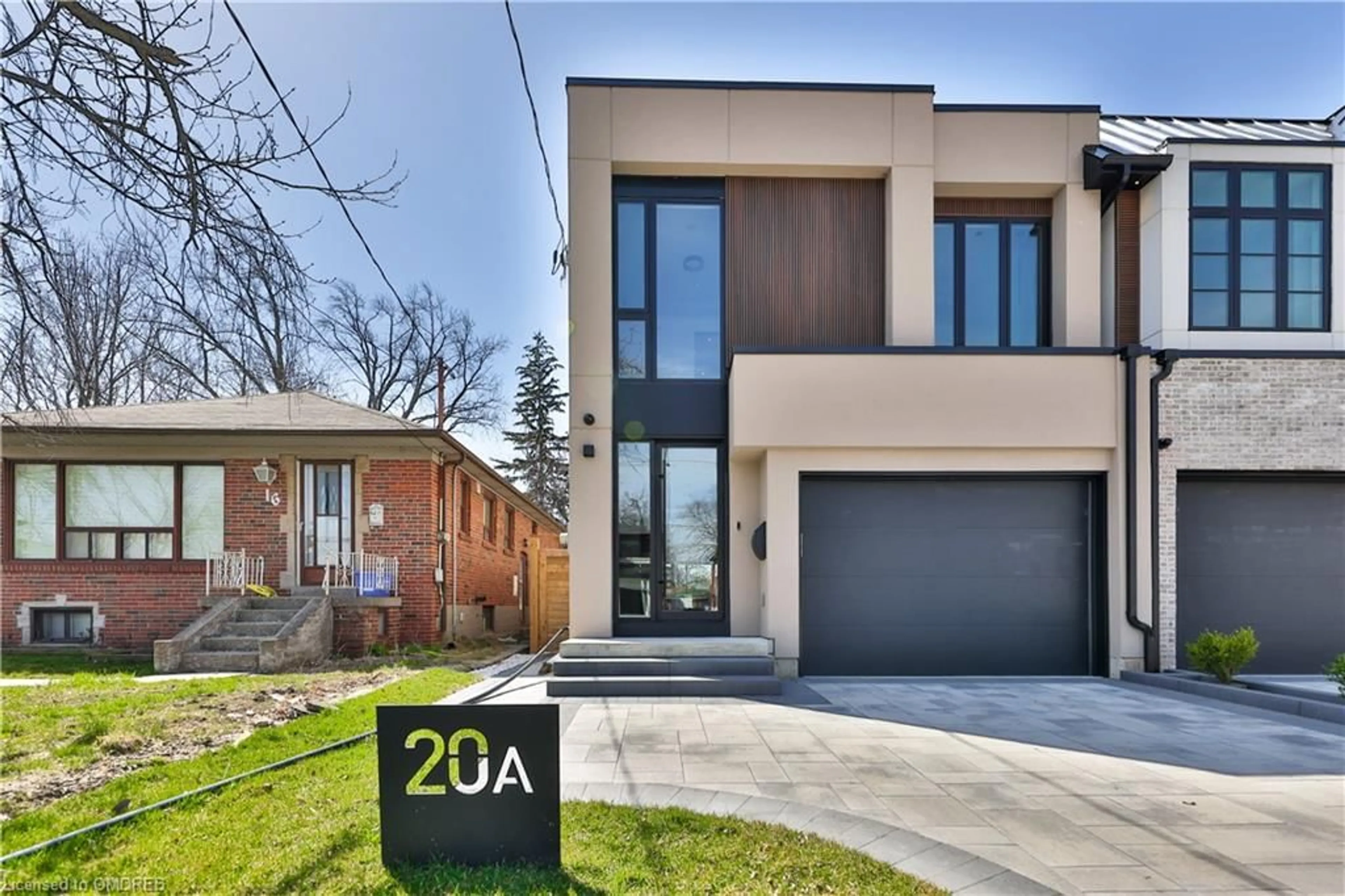 Home with brick exterior material for 20A Broadview Ave, Mississauga Ontario L5H 2S9