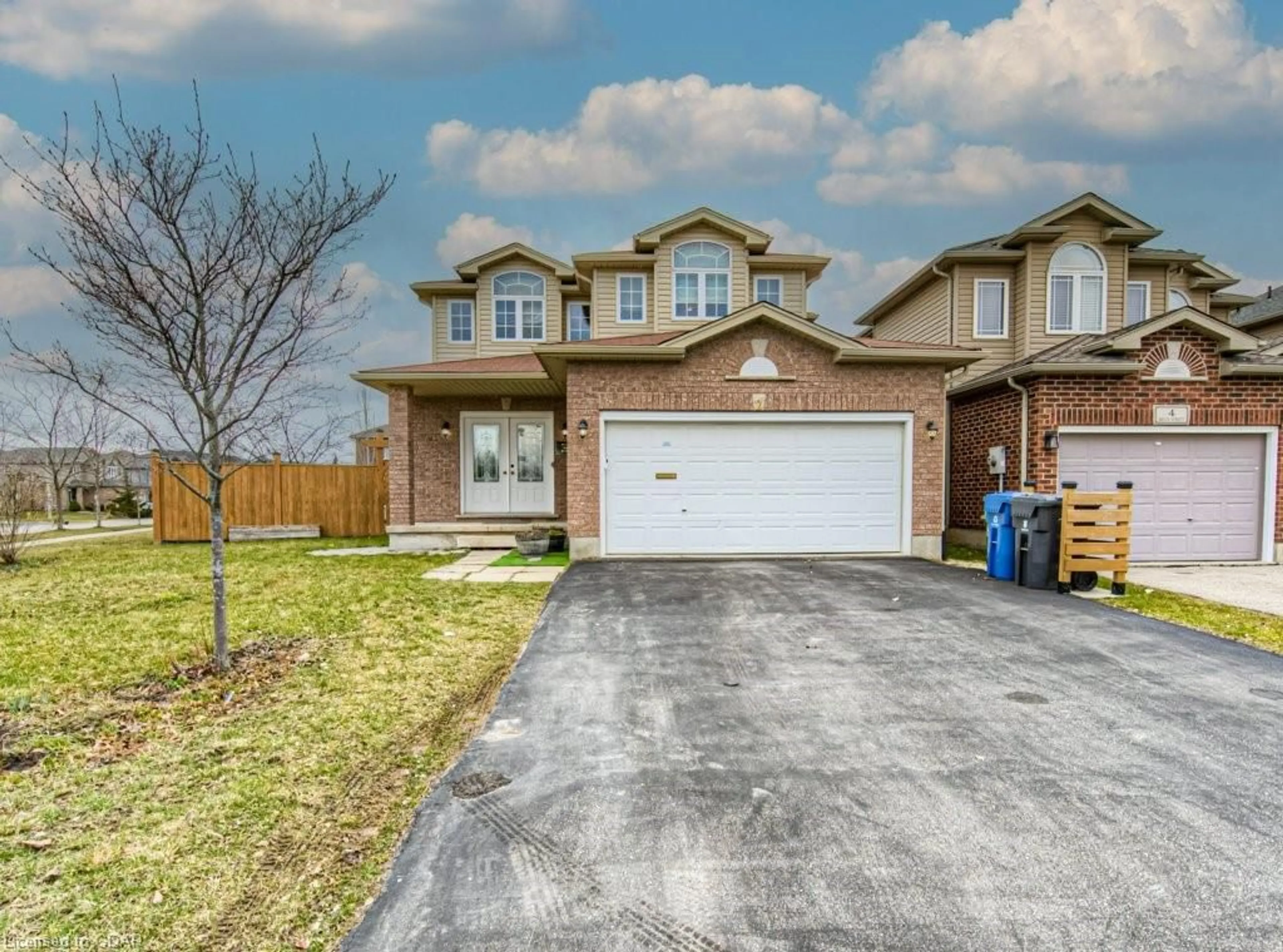 Frontside or backside of a home for 2 Brock St, Guelph Ontario N1L 0A5