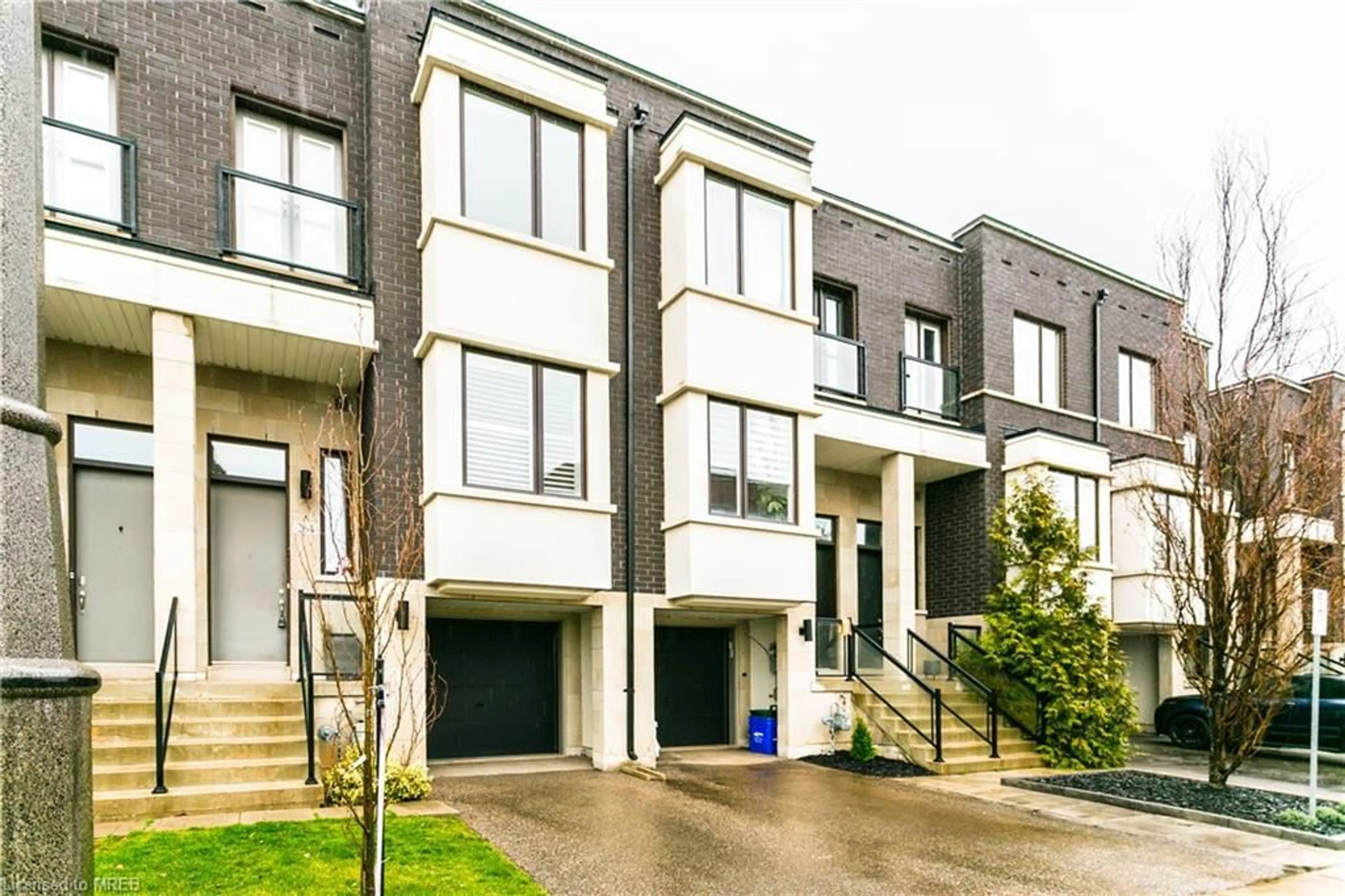 A pic from exterior of the house or condo for 264 Vellwood Common, Oakville Ontario L6L 0E8
