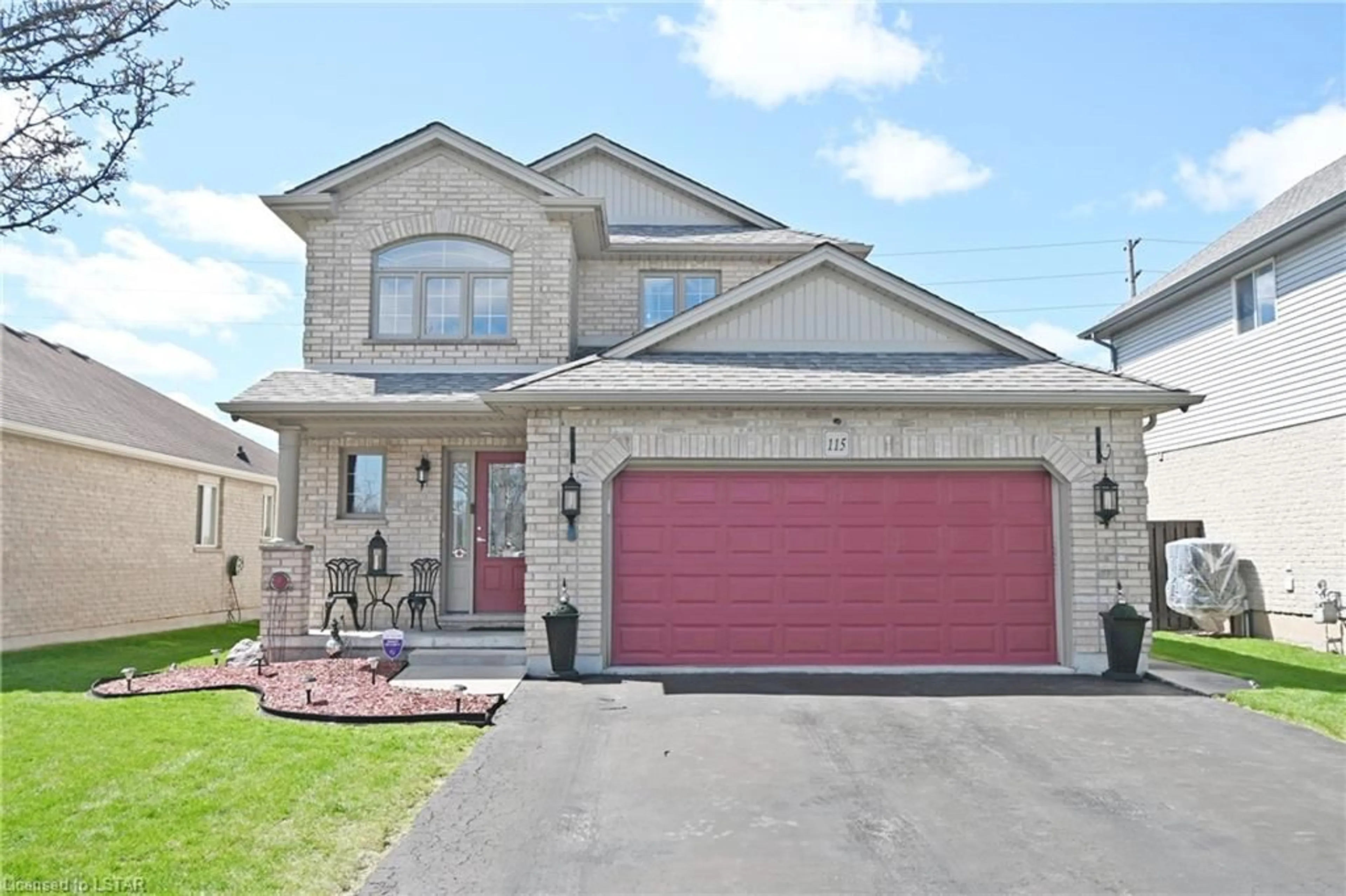 Frontside or backside of a home for 115 Hagerman Cres, St. Thomas Ontario N5R 6L9