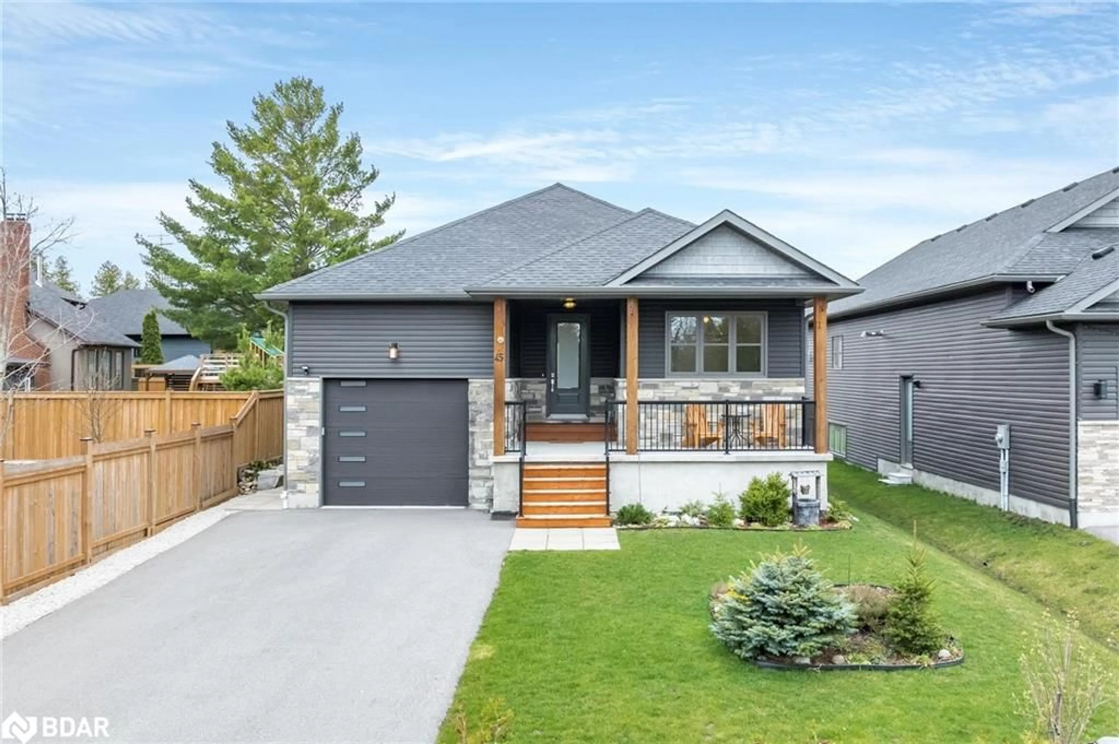Frontside or backside of a home for 45 Betty Blvd, Wasaga Beach Ontario L9Z 2Y4