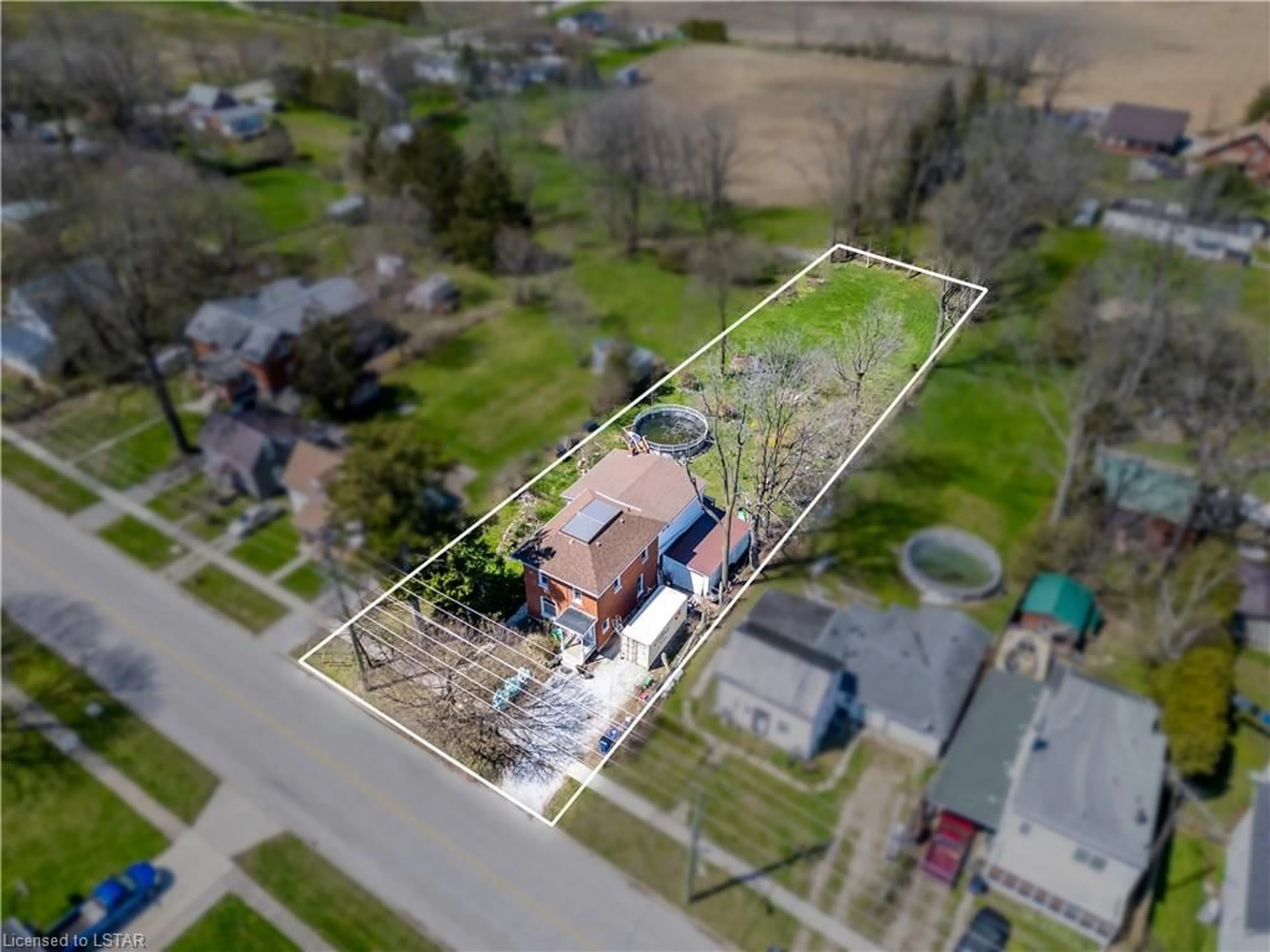 Frontside or backside of a home for 137 Main St, Highgate Ontario N0P 1T0
