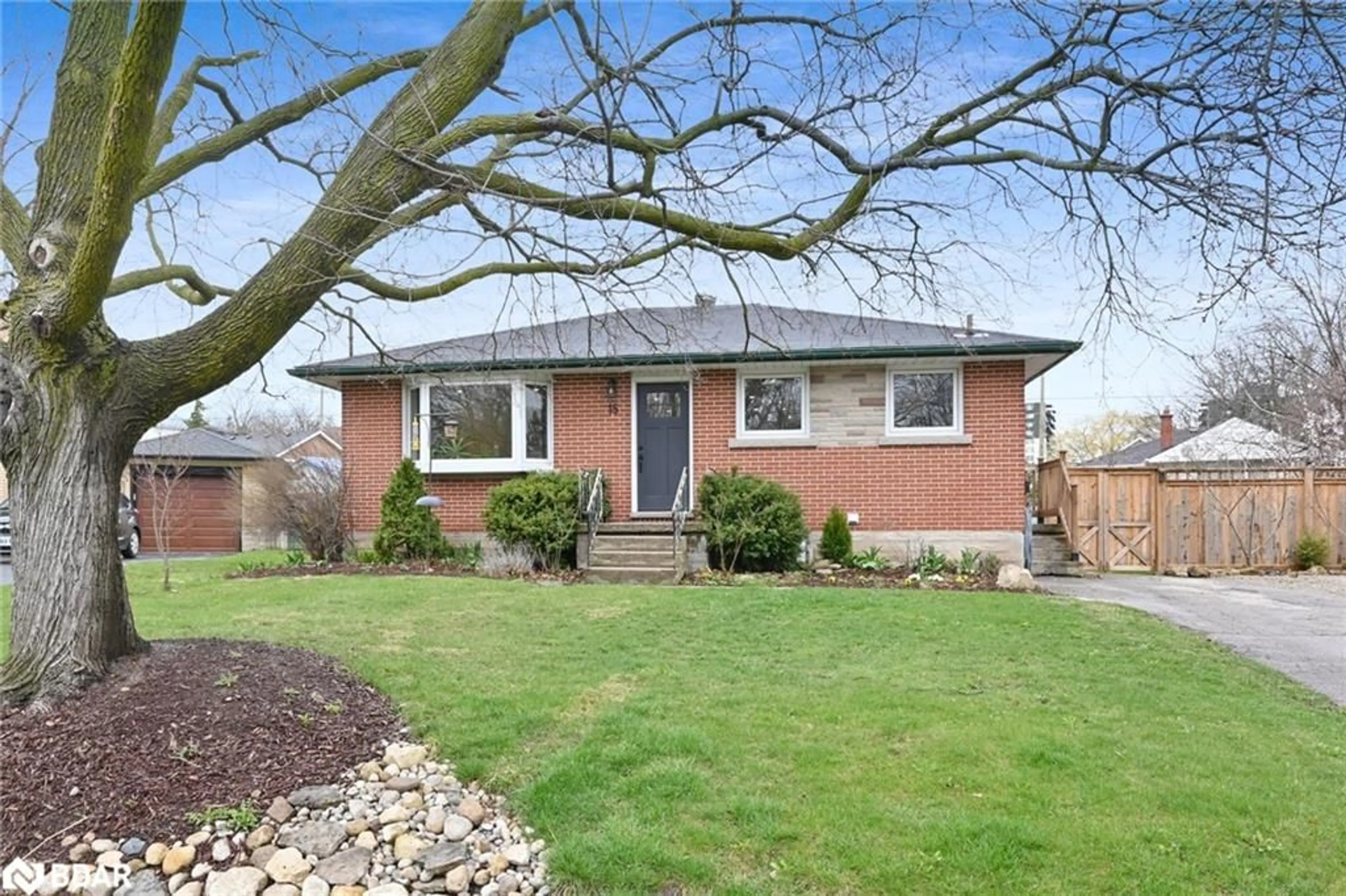 Home with brick exterior material for 15 Robertson Dr, Guelph Ontario N1H 4S8