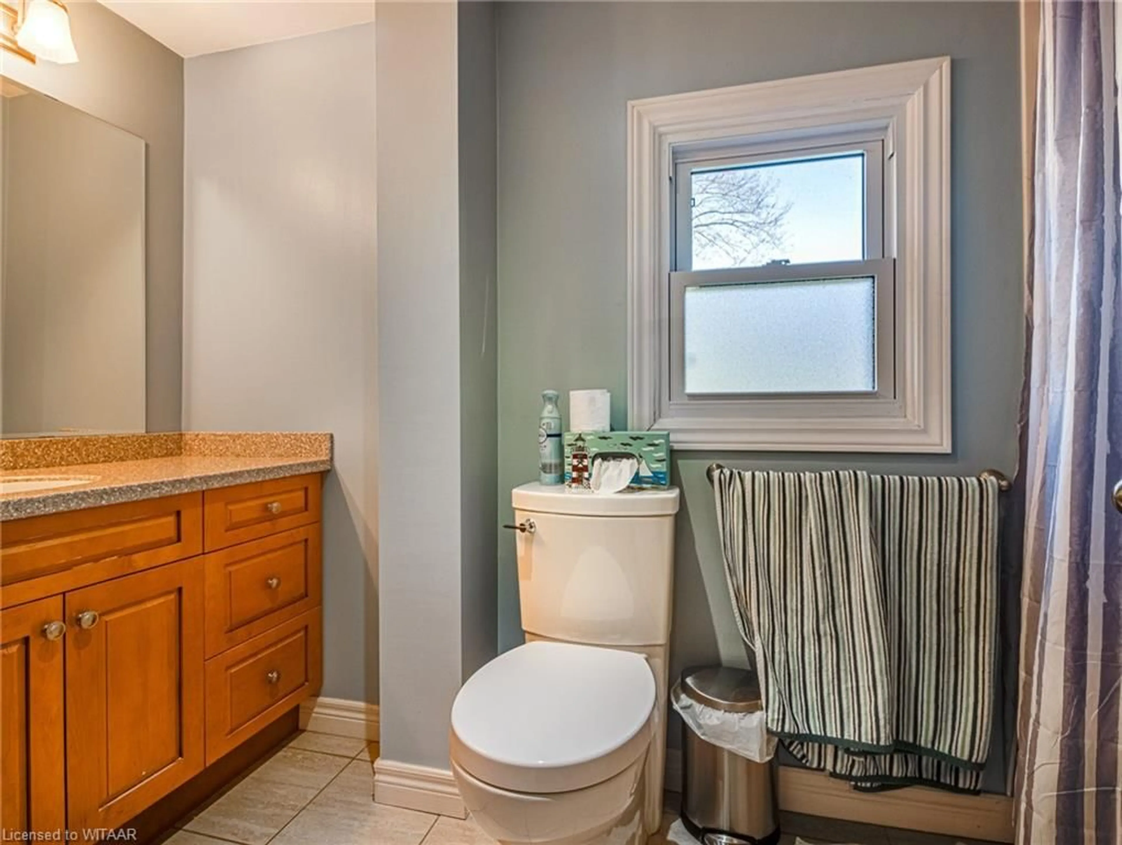 Standard bathroom, ceramic/tile floor for 584880 Beachville Rd, Beachville Ontario N4S 7V6