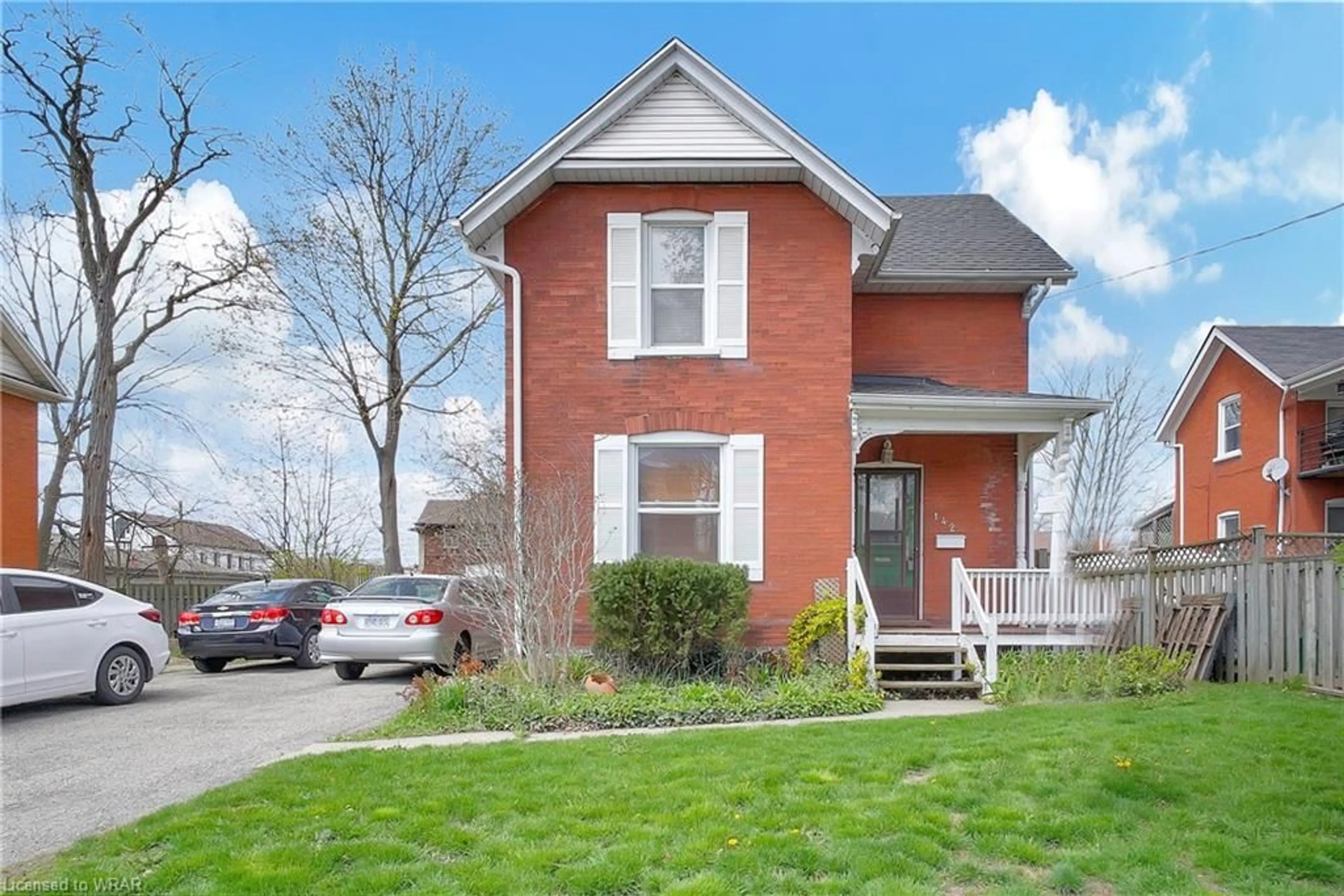Frontside or backside of a home for 142 Dolph St, Cambridge Ontario N3H 2A4