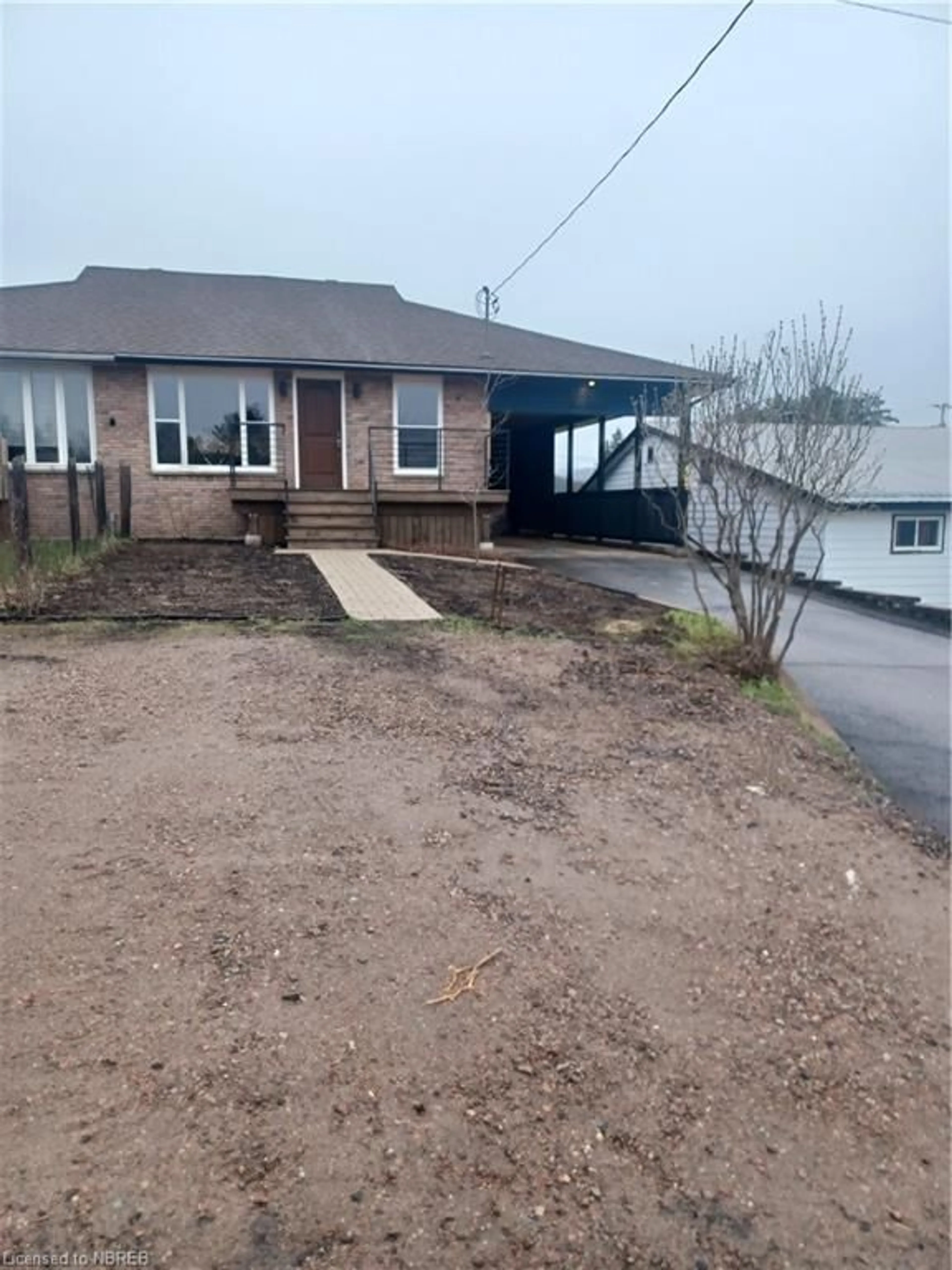 Frontside or backside of a home for 311 Fifth St, Mattawa Ontario P0H 1V0