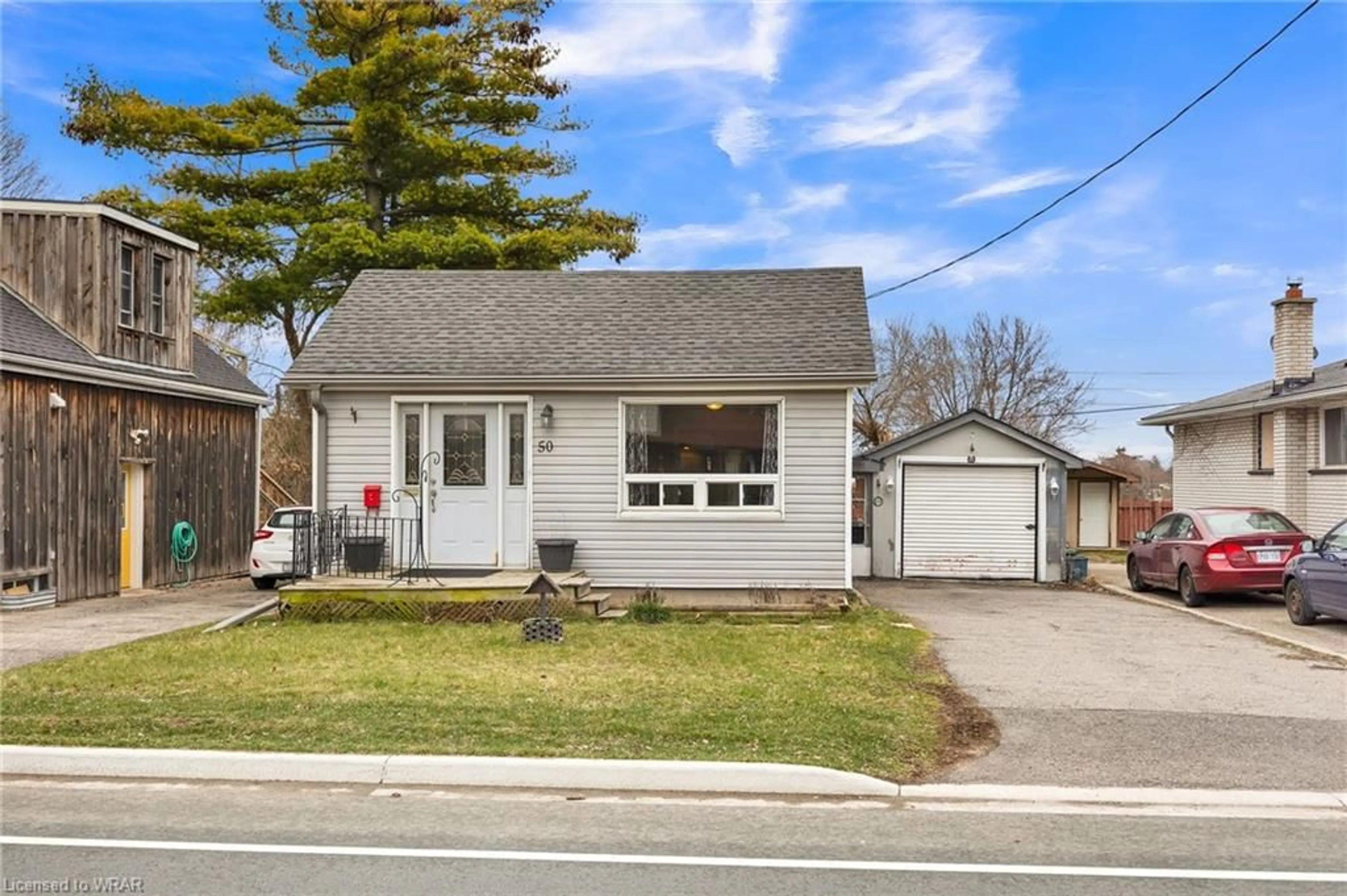 Frontside or backside of a home for 50 Avenue Rd, Cambridge Ontario N1R 1B9