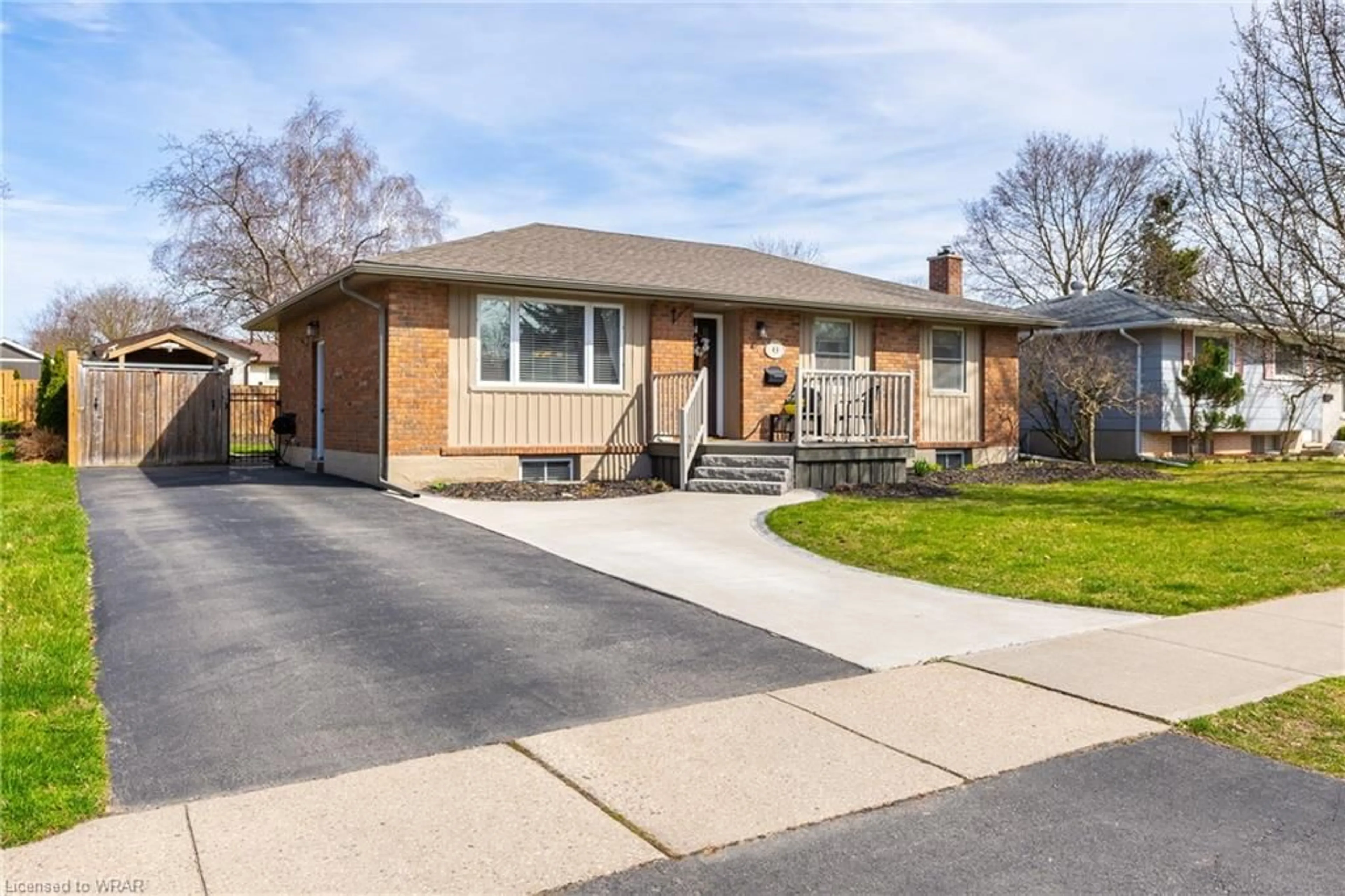Frontside or backside of a home for 43 Farr Cres, Cambridge Ontario N3C 1R7